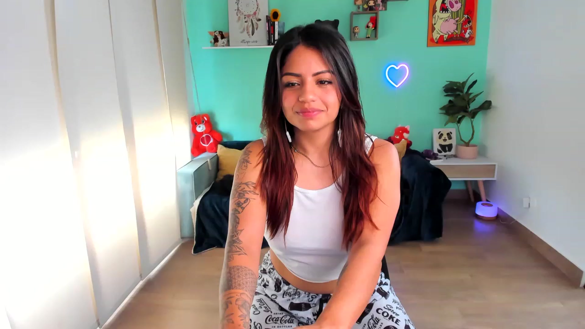 Gallery image thumbnail from SarishaLove's myfreecams stream on, 08/05/2023, 16:42 image 19 of 20