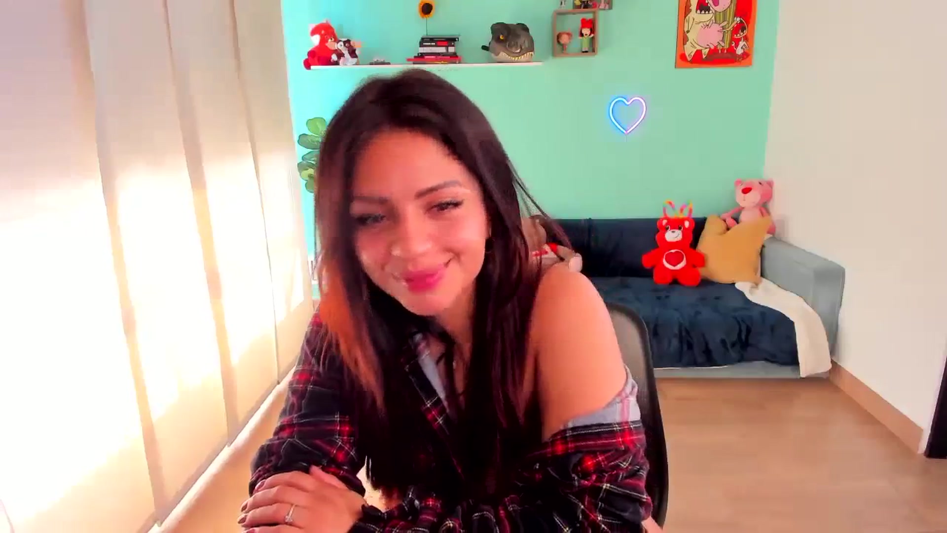 Gallery image thumbnail from SarishaLove's myfreecams stream on, 08/16/2023, 19:57 image 12 of 20