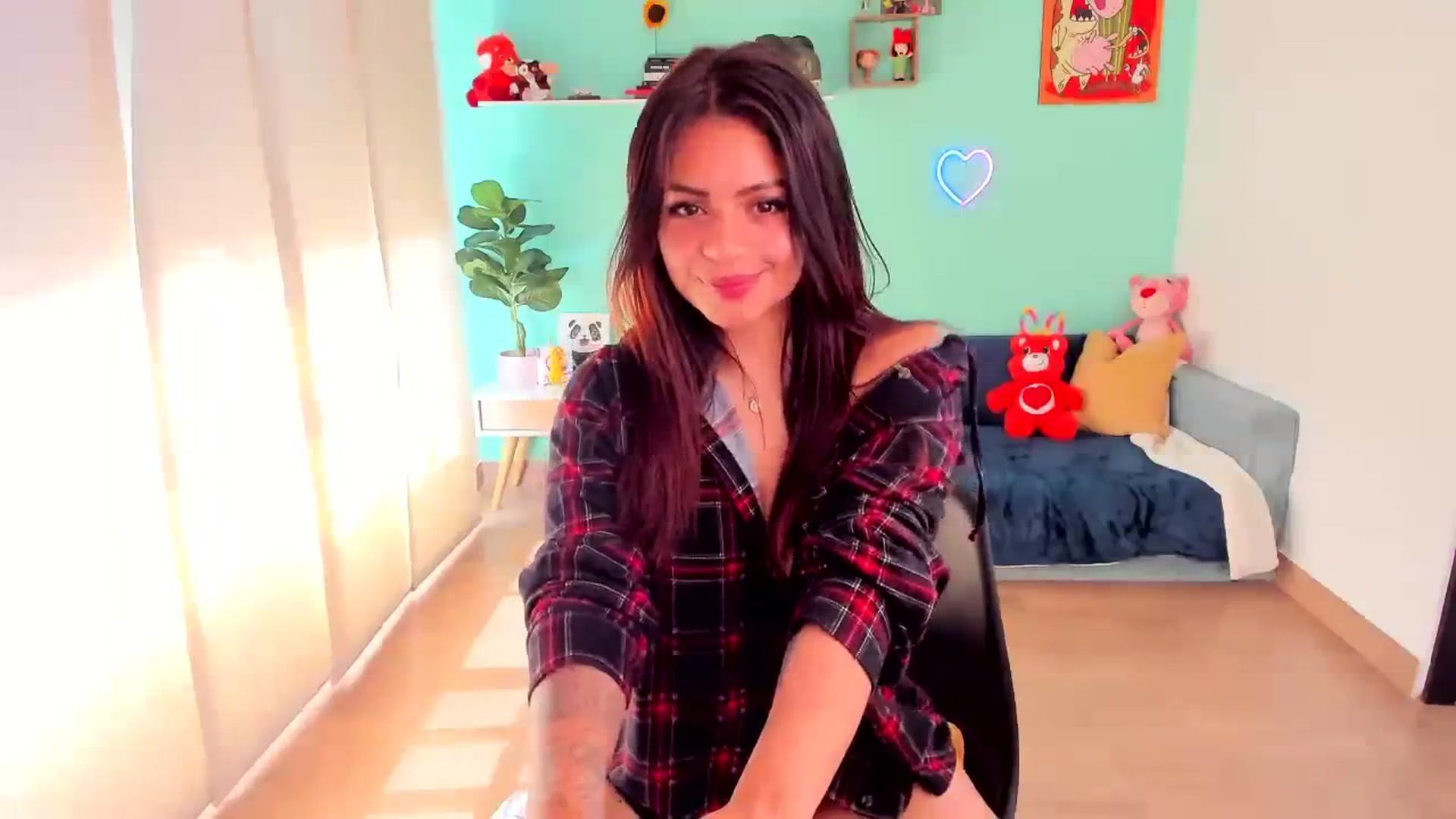 Gallery image thumbnail from SarishaLove's myfreecams stream on, 08/16/2023, 19:57 image 11 of 20