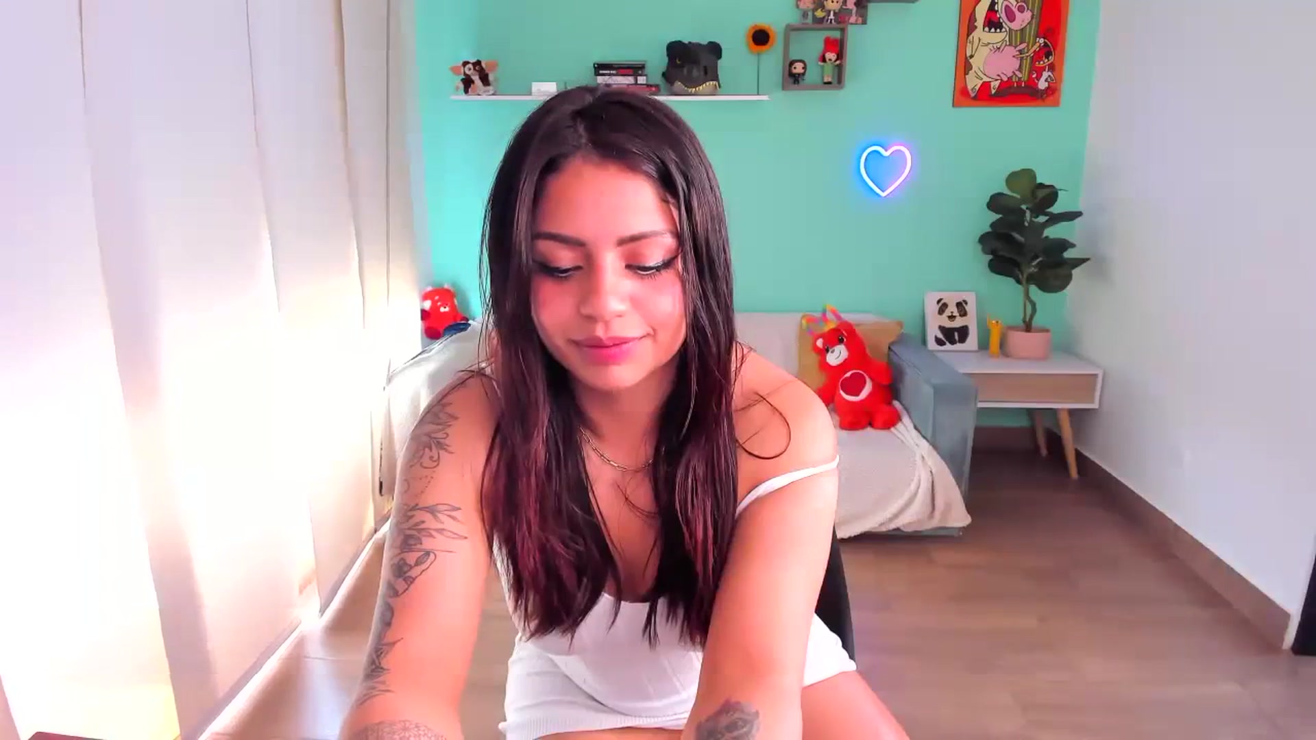 Gallery image thumbnail from SarishaLove's myfreecams stream on, 08/31/2023, 17:44 image 3 of 20