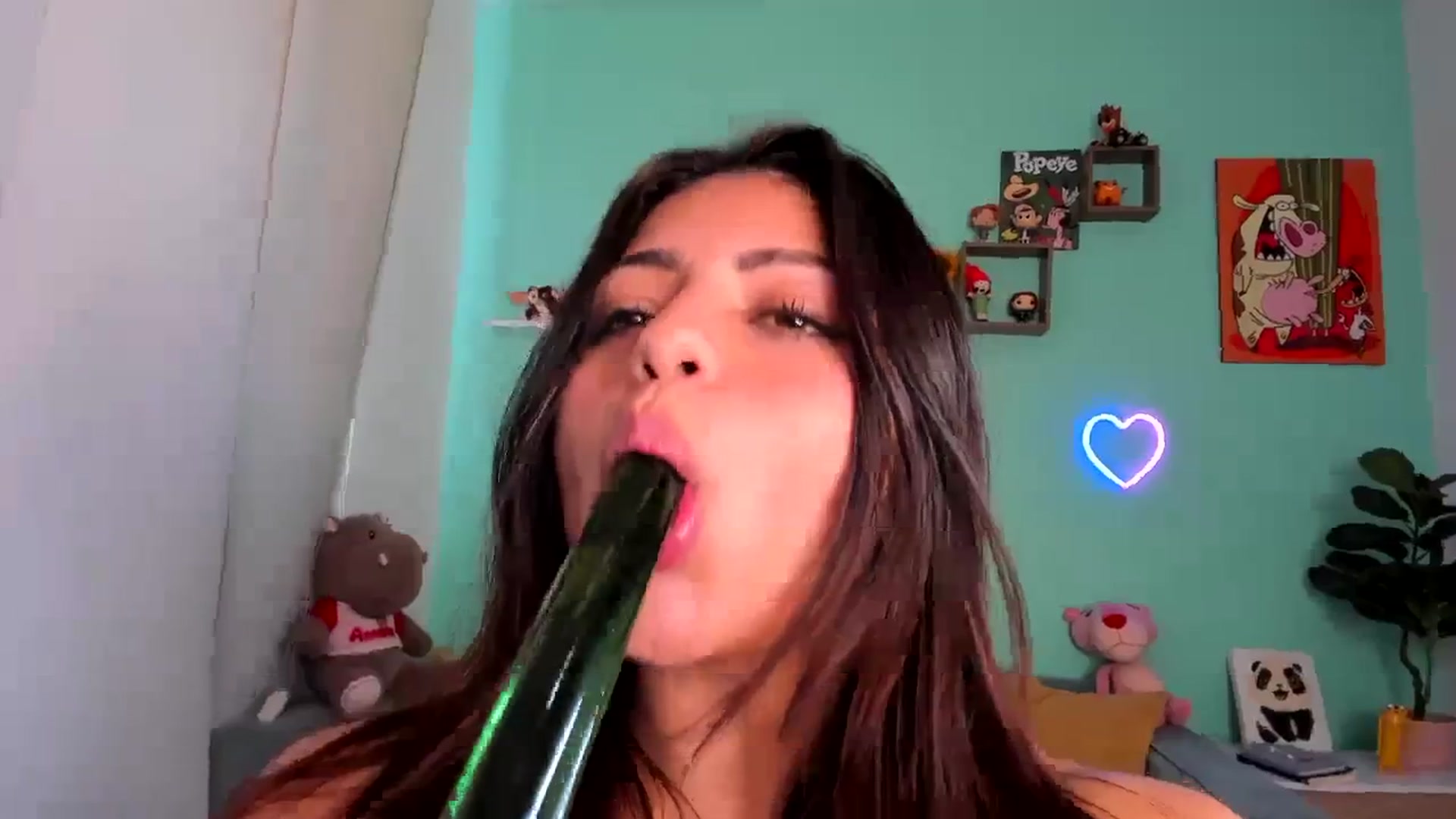 Gallery image thumbnail from SarishaLove's myfreecams stream on, 09/06/2023, 17:51 image 2 of 20