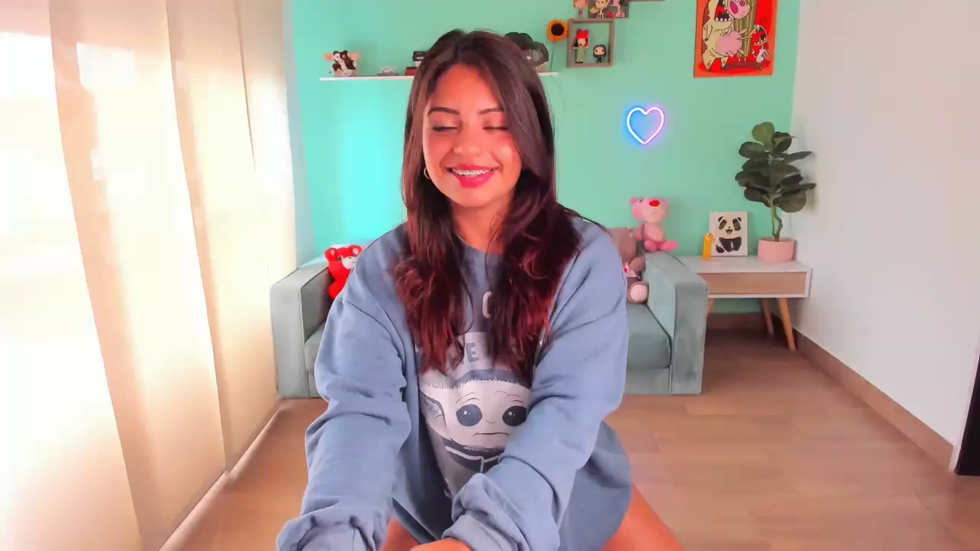 Gallery image thumbnail from SarishaLove's myfreecams stream on, 09/24/2023, 13:34 image 1 of 20
