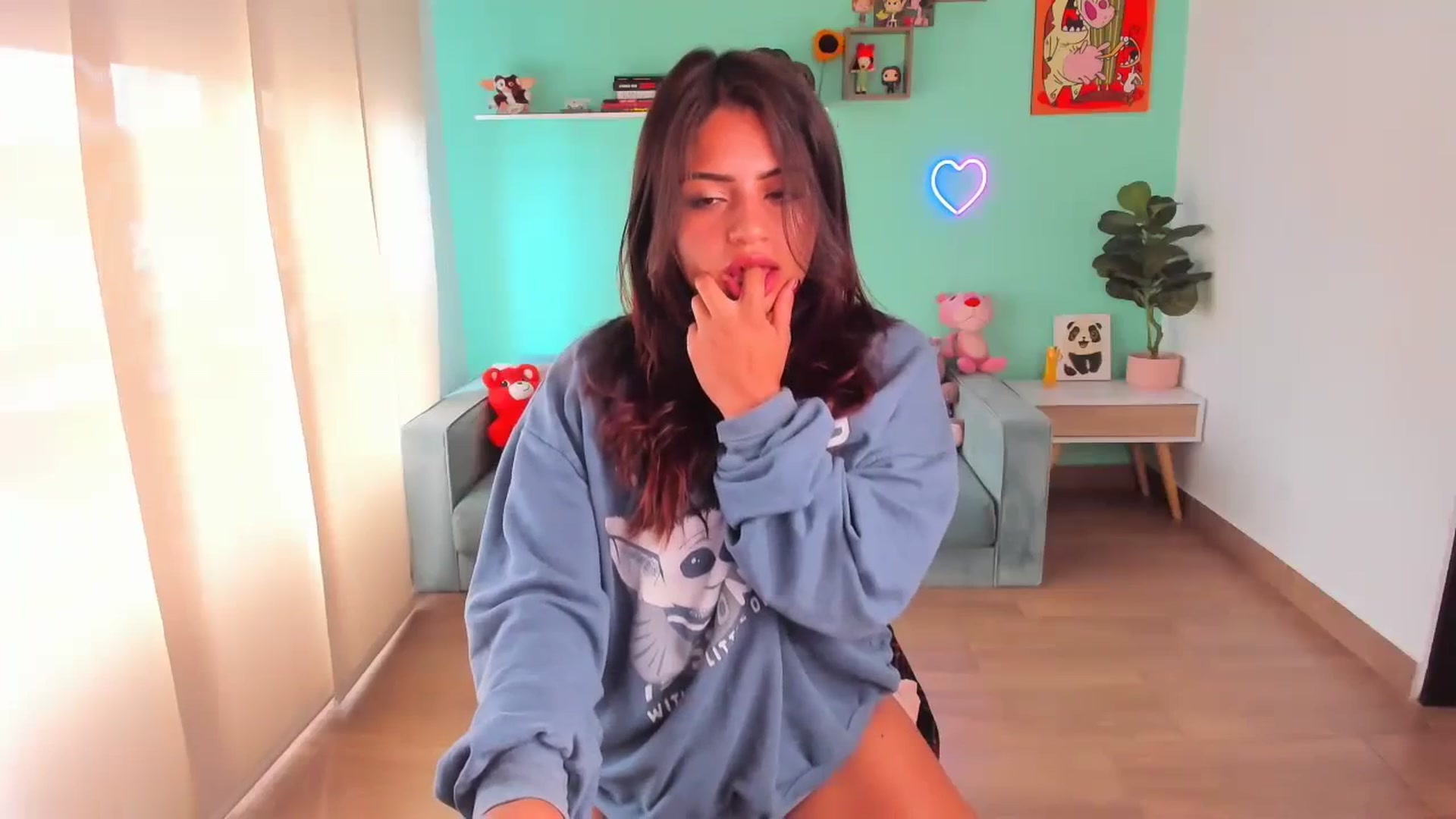 Gallery image thumbnail from SarishaLove's myfreecams stream on, 09/24/2023, 13:34 image 12 of 20