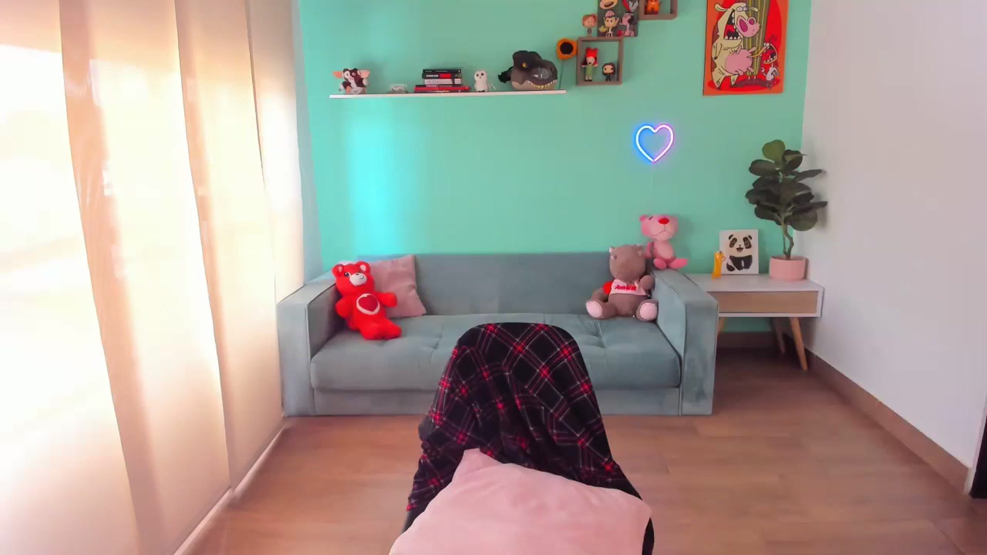 Gallery image thumbnail from SarishaLove's myfreecams stream on, 09/24/2023, 15:44 image 11 of 20