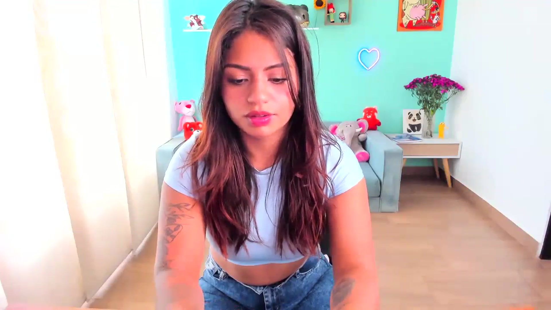 Gallery image thumbnail from SarishaLove's myfreecams stream on, 09/26/2023, 15:02 image 9 of 20