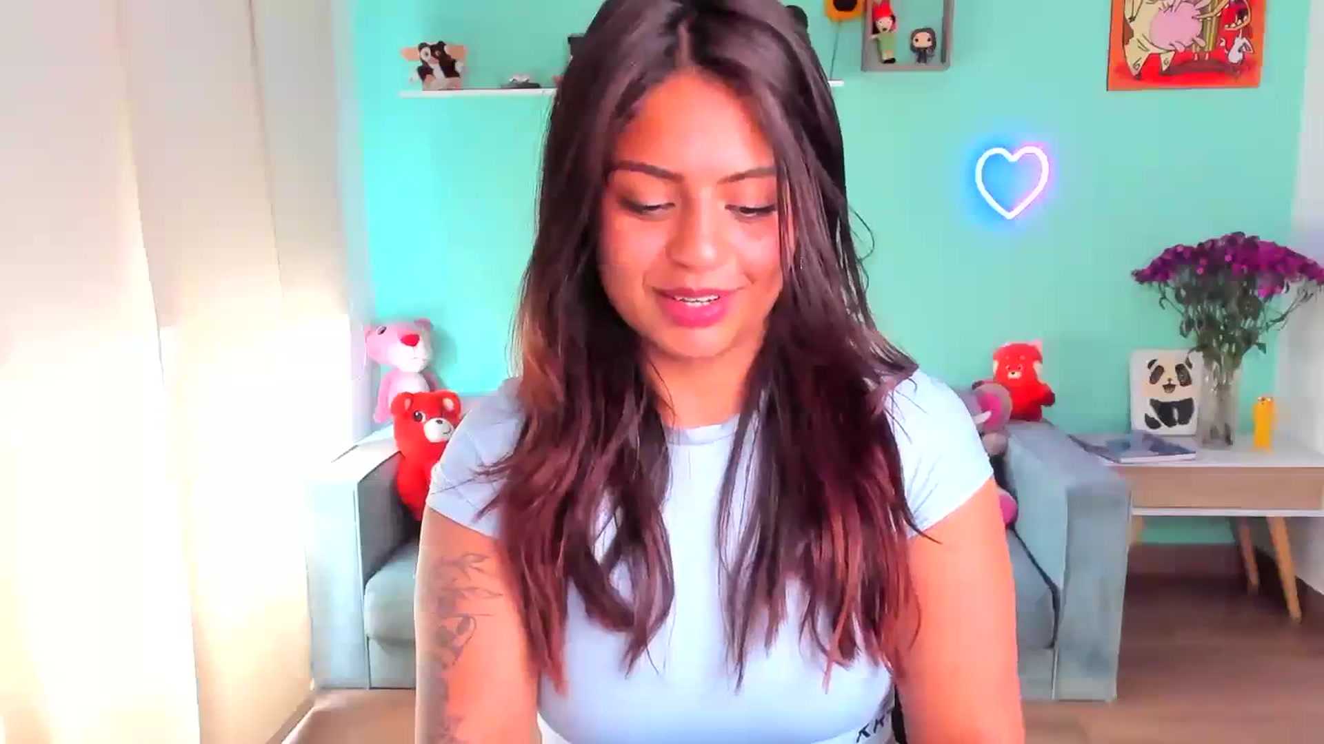 Gallery image thumbnail from SarishaLove's myfreecams stream on, 09/26/2023, 17:25 image 14 of 20