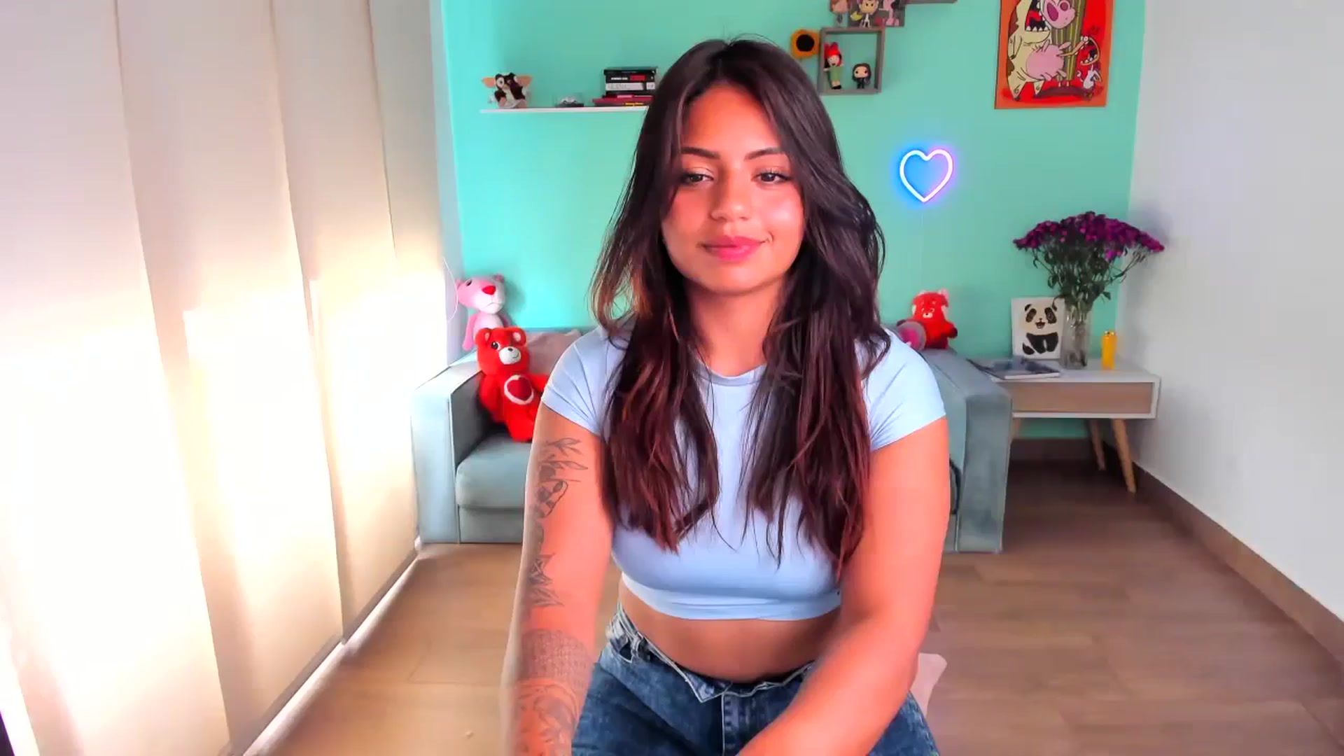 Gallery image thumbnail from SarishaLove's myfreecams stream on, 09/26/2023, 17:25 image 1 of 20