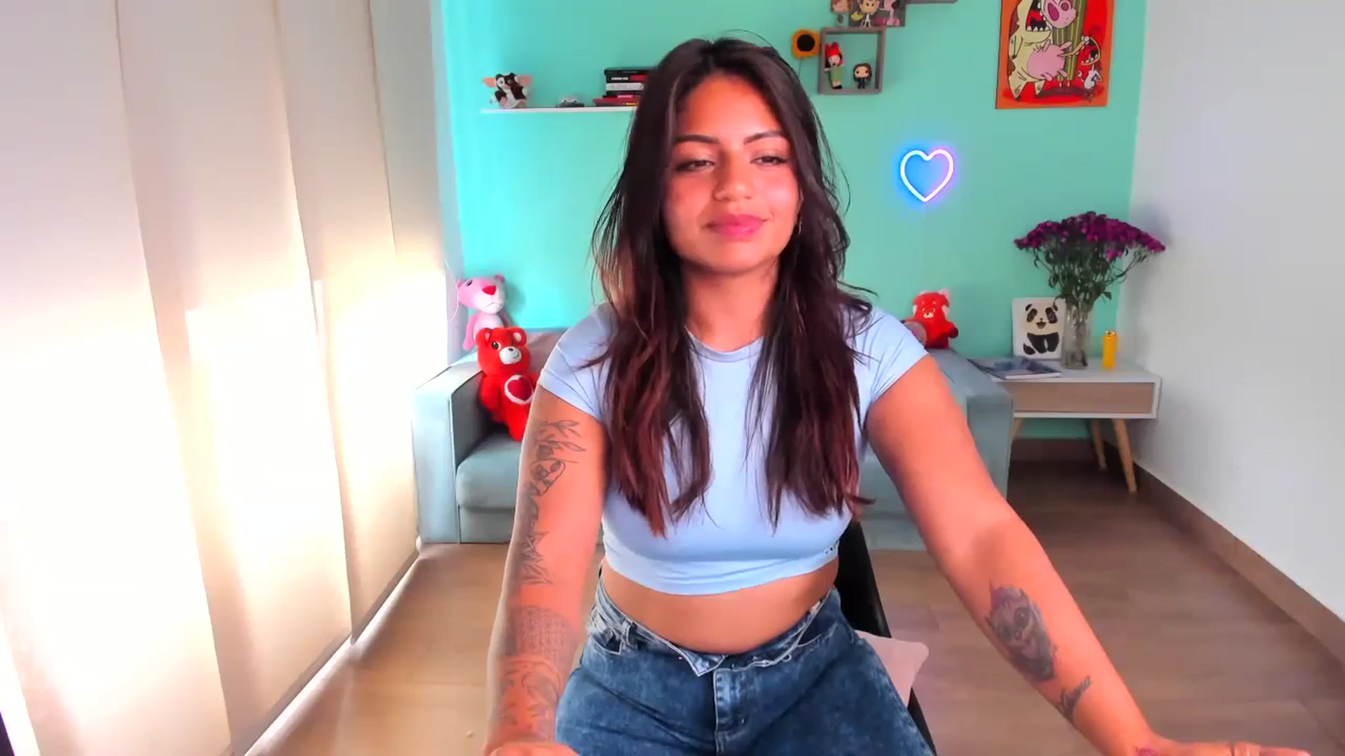 Gallery image thumbnail from SarishaLove's myfreecams stream on, 09/26/2023, 17:25 image 4 of 20