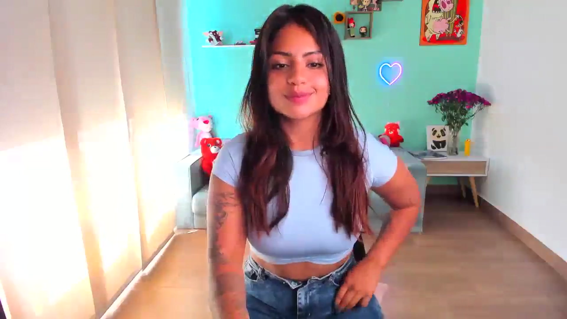 Gallery image thumbnail from SarishaLove's myfreecams stream on, 09/26/2023, 18:37 image 14 of 20