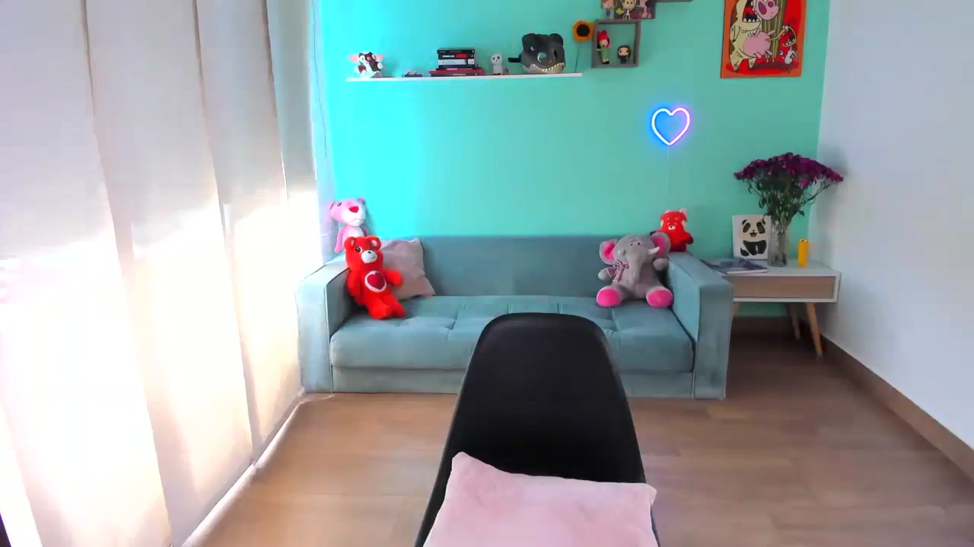 Gallery image thumbnail from SarishaLove's myfreecams stream on, 09/26/2023, 18:37 image 13 of 20