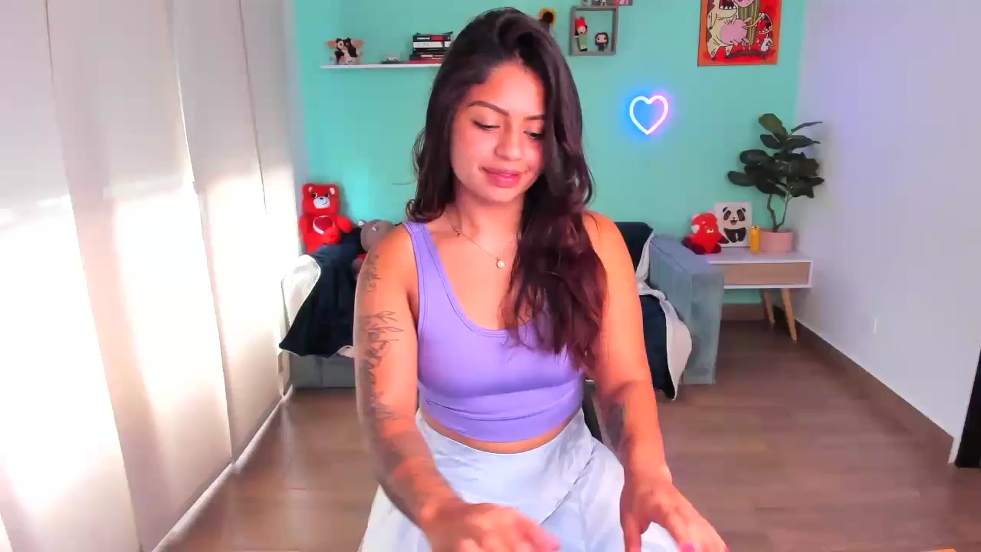 Gallery image thumbnail from SarishaLove's myfreecams stream on, 10/05/2023, 12:50 image 4 of 20