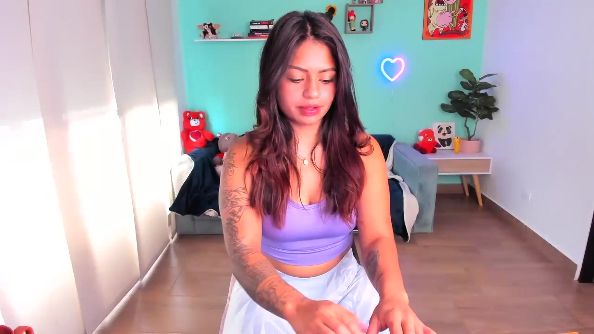 Gallery image thumbnail from SarishaLove's myfreecams stream on, 10/05/2023, 12:50 image 1 of 20