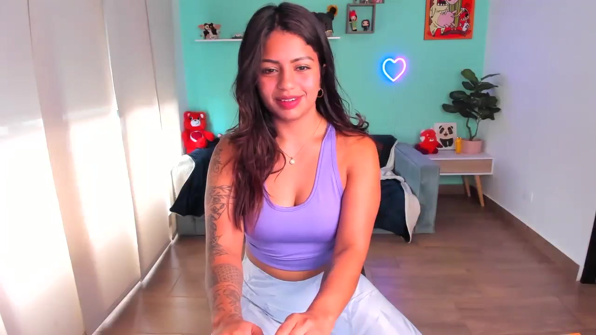 Gallery image thumbnail from SarishaLove's myfreecams stream on, 10/05/2023, 12:50 image 8 of 20