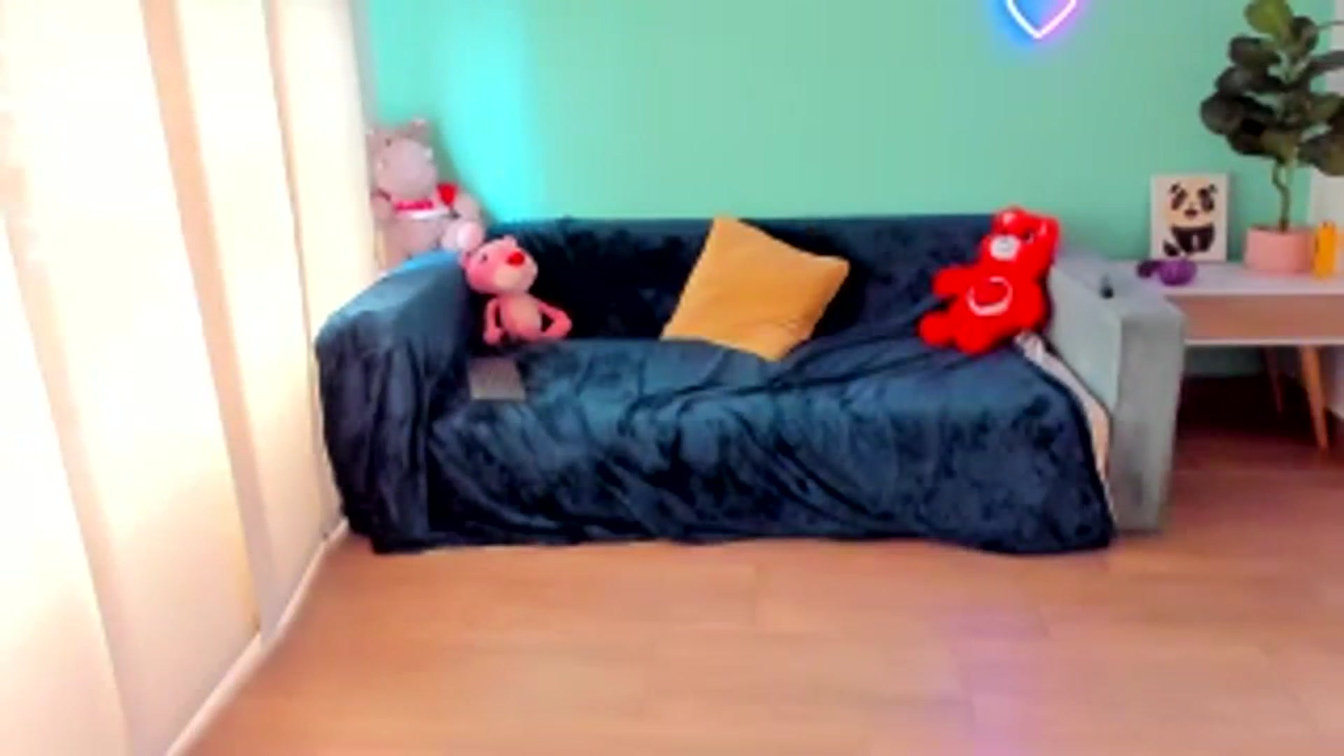 Gallery image thumbnail from SarishaLove's myfreecams stream on, 10/22/2023, 12:56 image 19 of 20