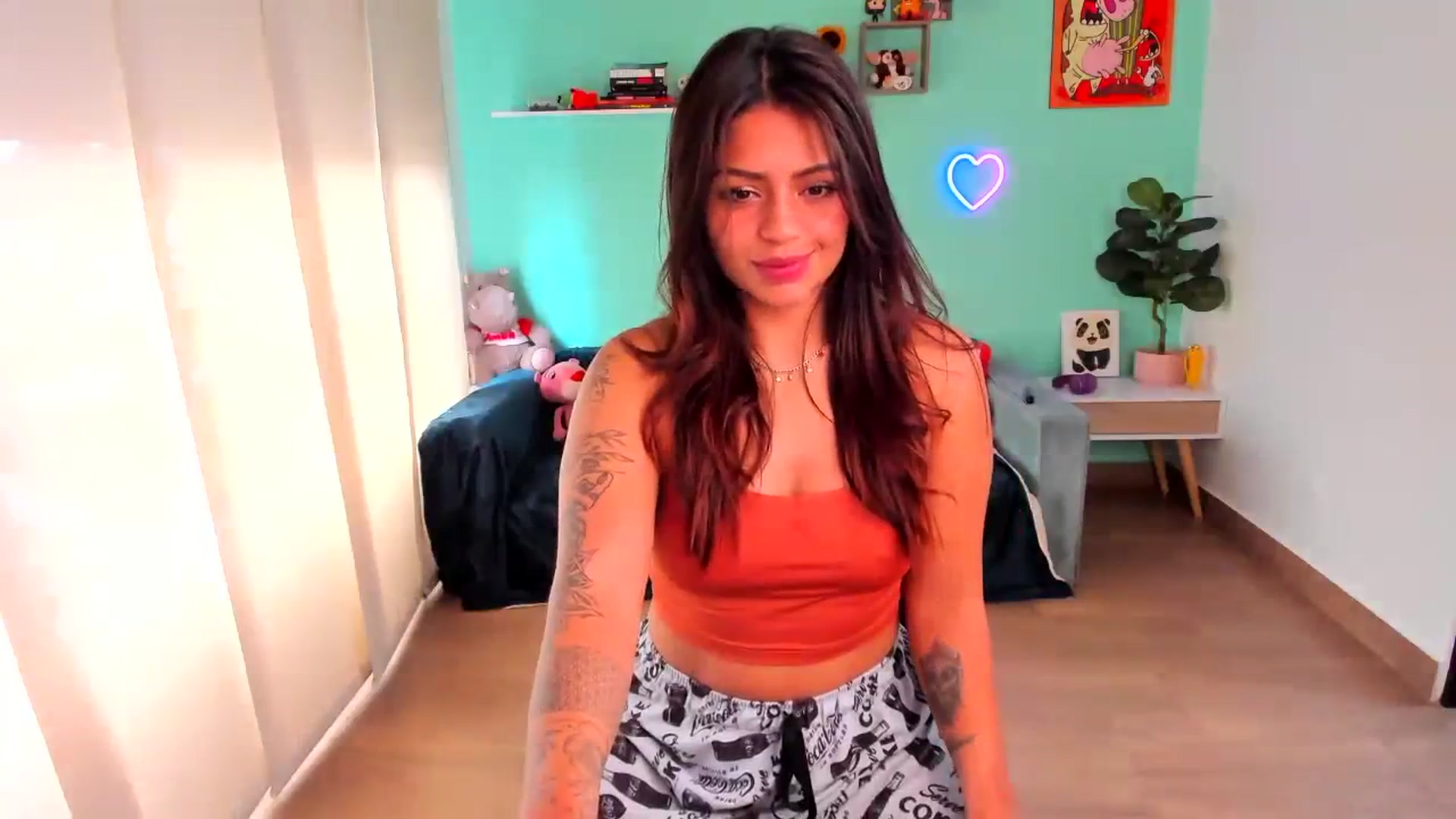 Gallery image thumbnail from SarishaLove's myfreecams stream on, 10/22/2023, 13:22 image 3 of 20