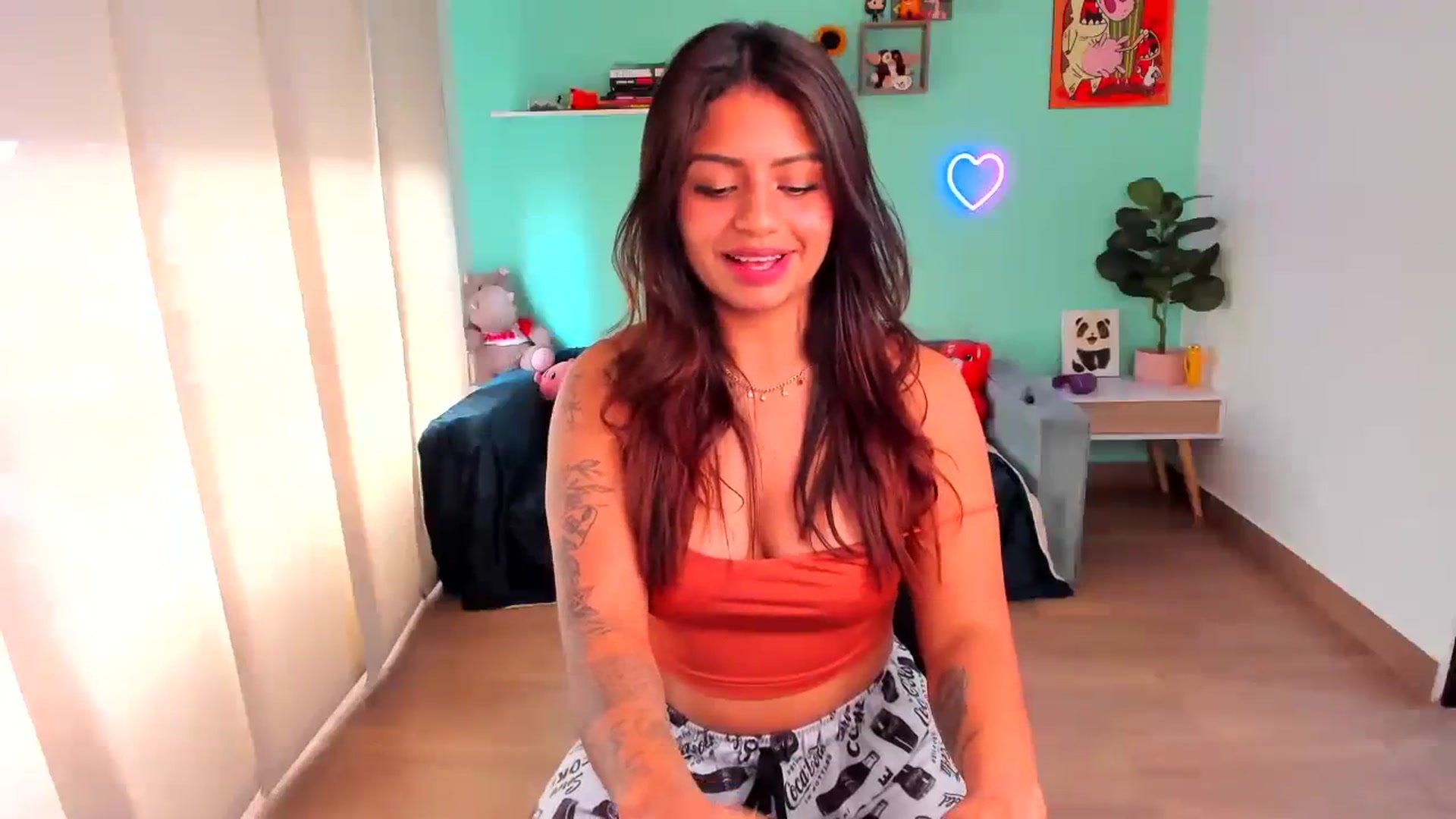 Gallery image thumbnail from SarishaLove's myfreecams stream on, 10/22/2023, 13:22 image 15 of 20