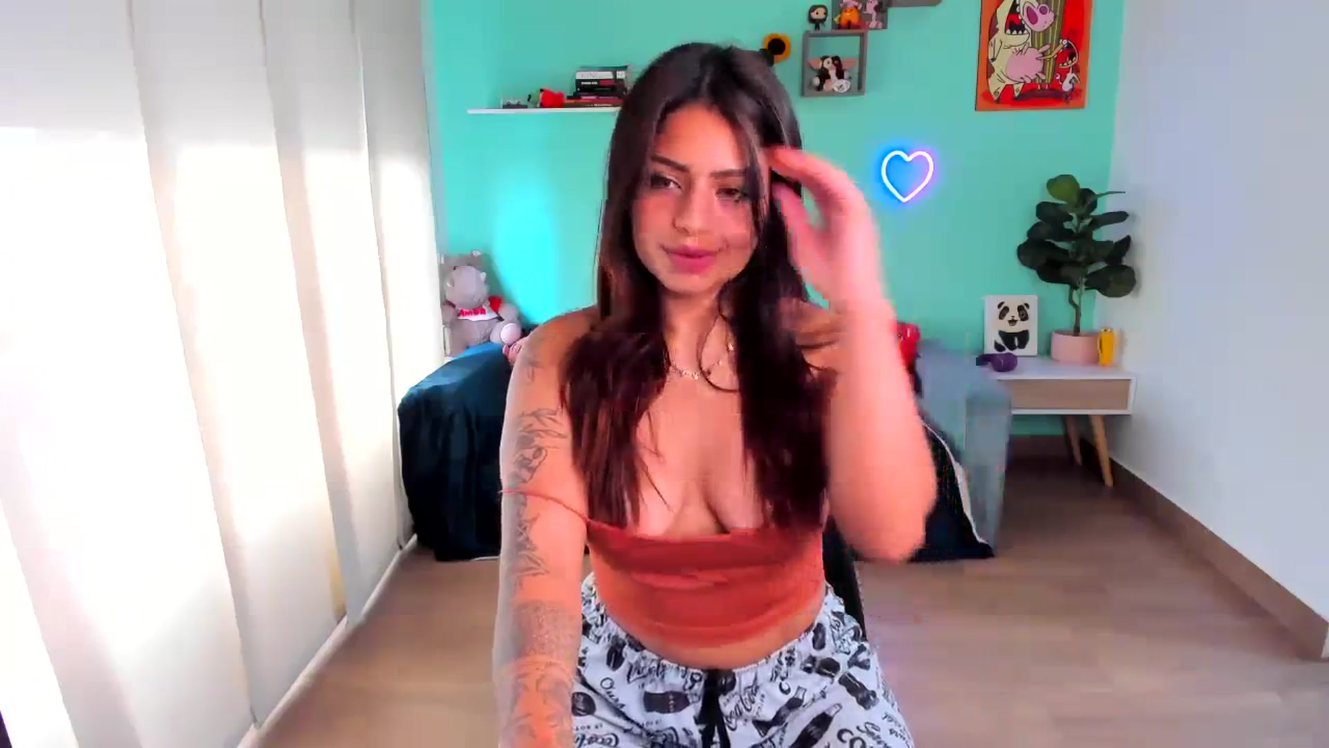 Gallery image thumbnail from SarishaLove's myfreecams stream on, 10/22/2023, 14:01 image 3 of 20