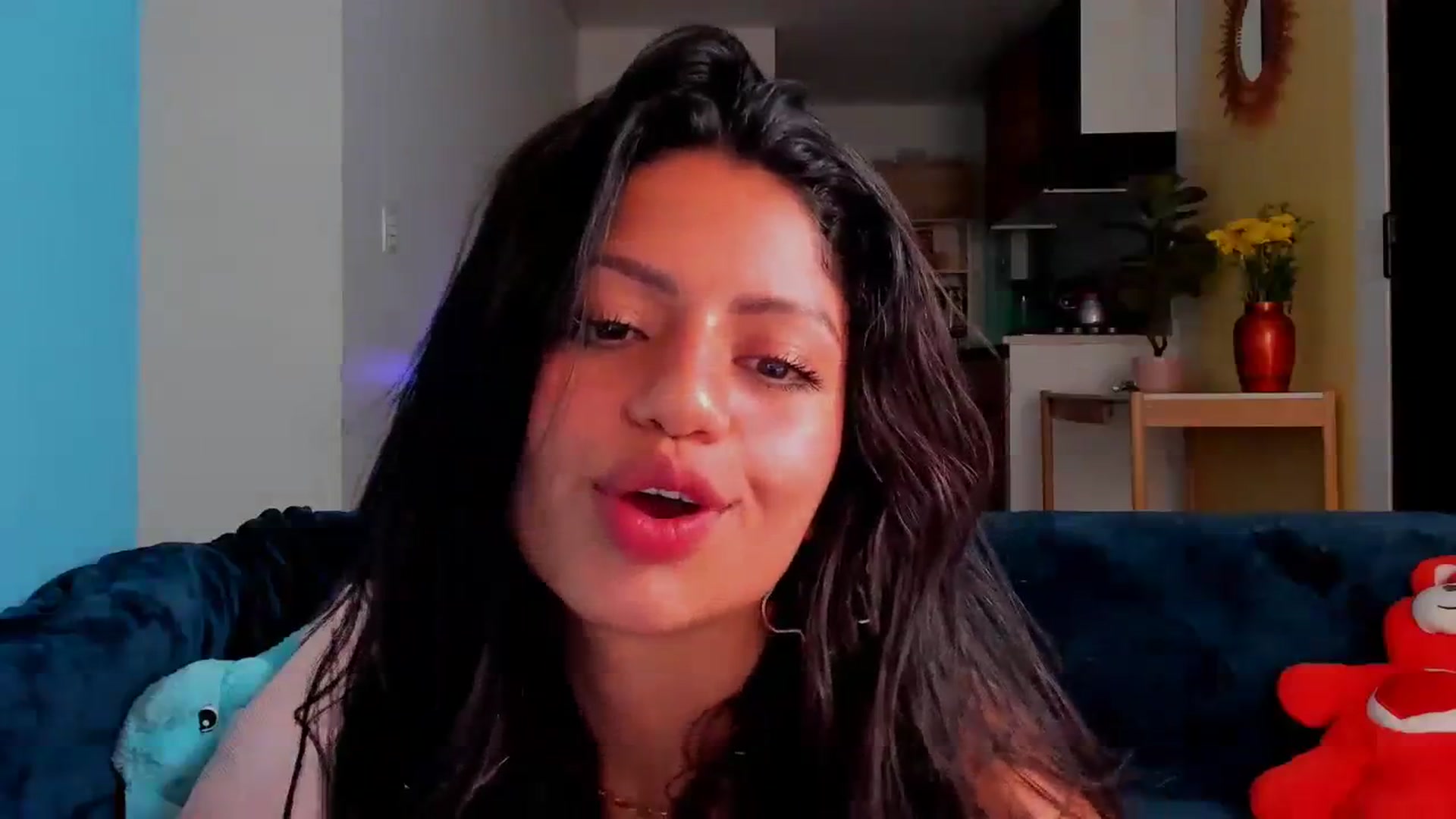 Gallery image thumbnail from SarishaLove's myfreecams stream on, 03/10/2024, 14:38 image 19 of 20
