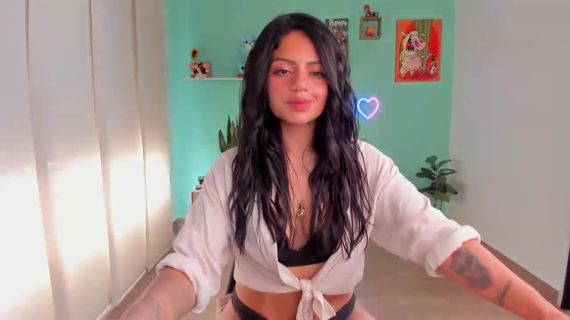 Gallery image thumbnail from SarishaLove's myfreecams stream on, 03/15/2024, 15:35 image 17 of 20