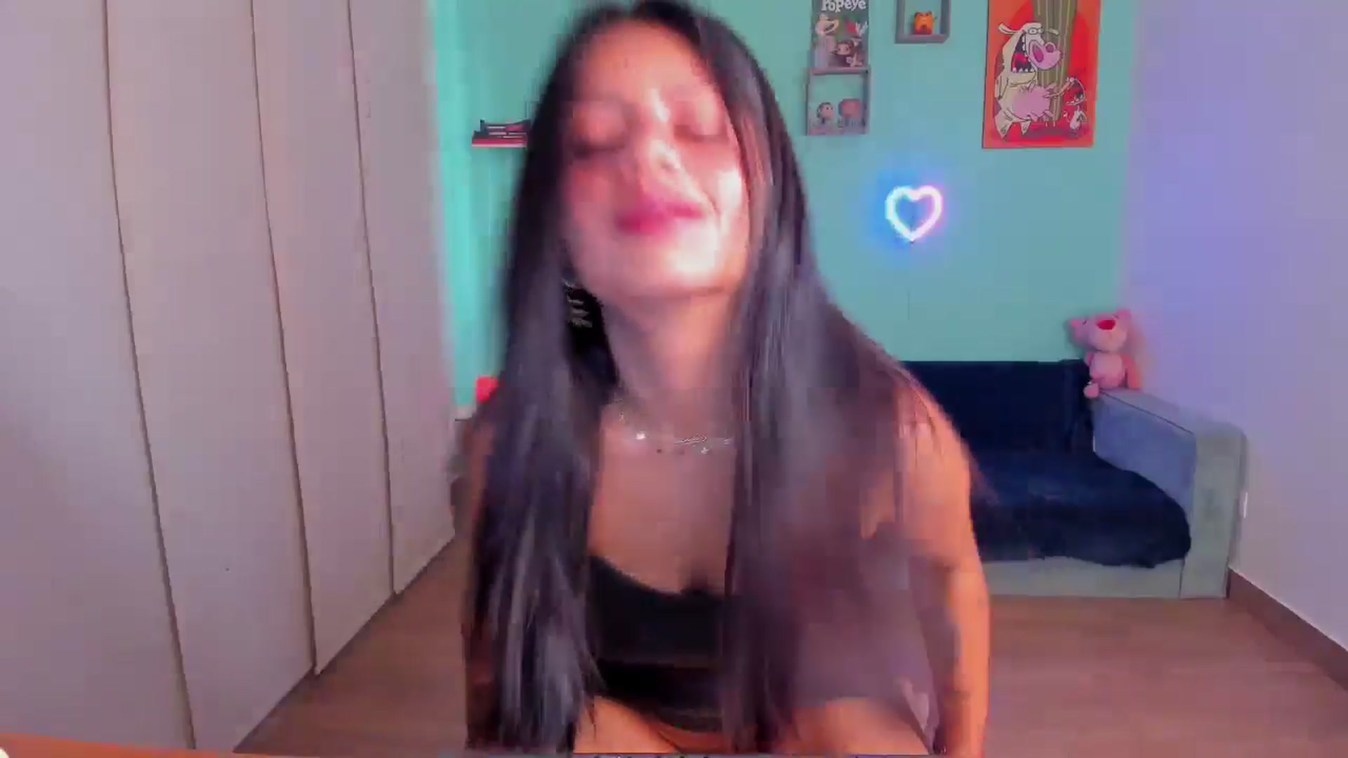 Gallery image thumbnail from SarishaLove's myfreecams stream on, 04/27/2024, 13:00 image 9 of 20