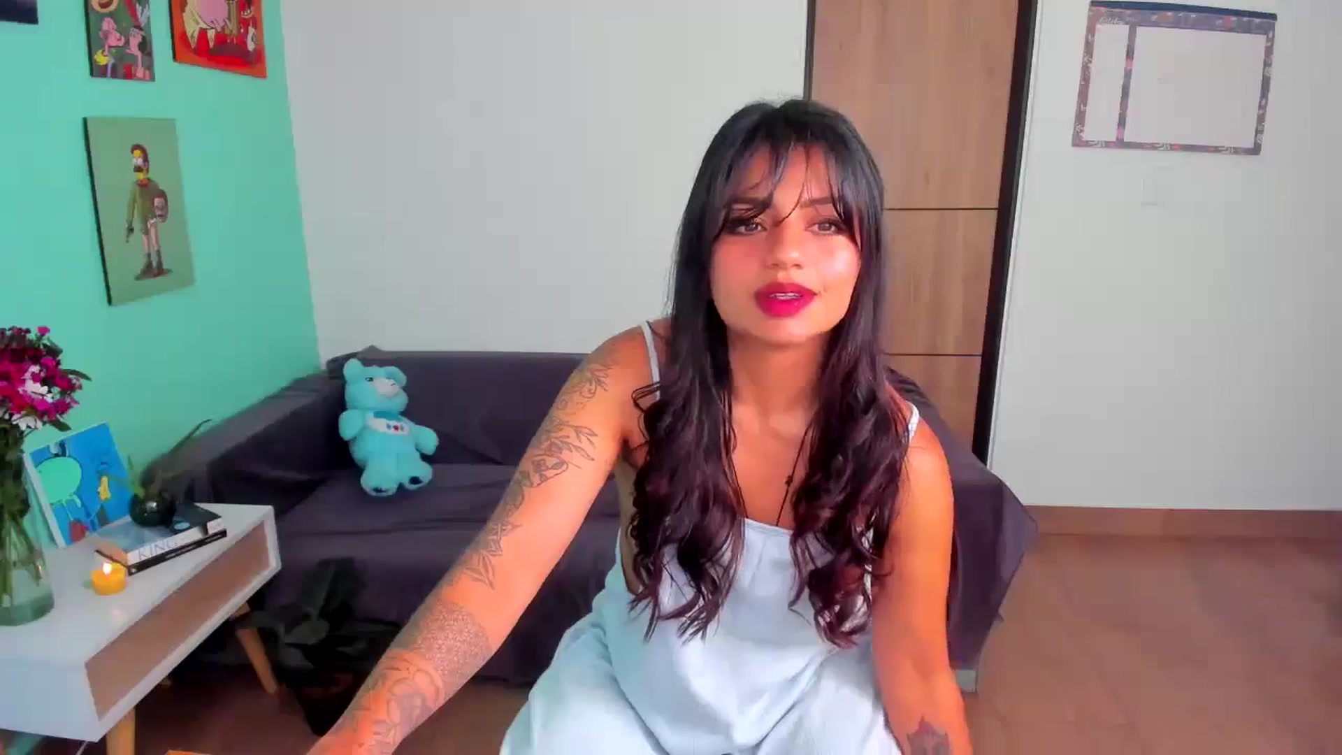 Gallery image thumbnail from SarishaLove's myfreecams stream on, 11/15/2024, 13:17 image 5 of 20