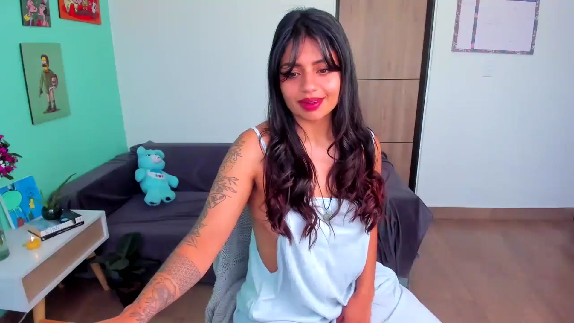 Gallery image thumbnail from SarishaLove's myfreecams stream on, 11/15/2024, 14:08 image 10 of 20