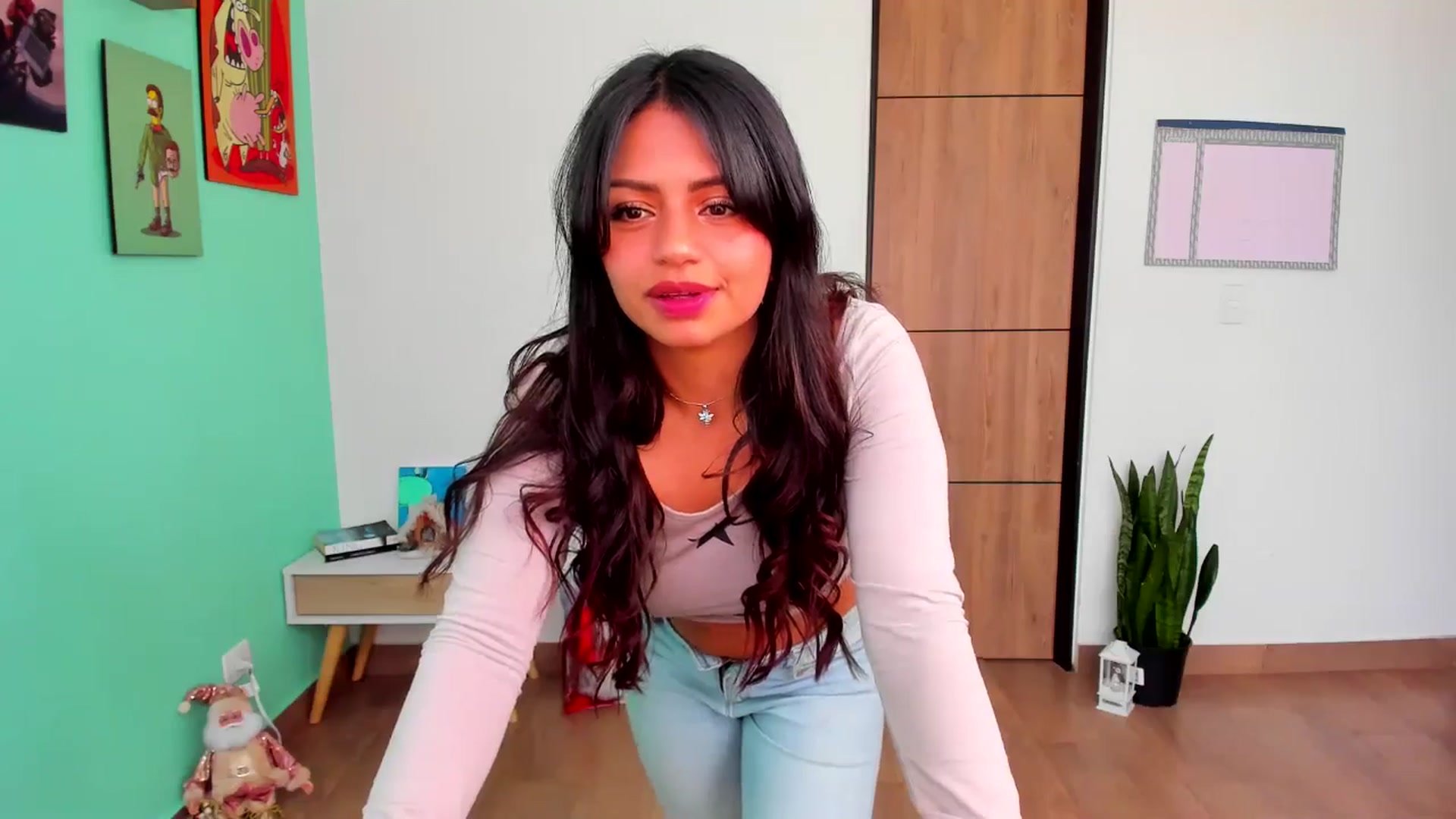 Gallery image thumbnail from SarishaLove's myfreecams stream on, 12/17/2024, 15:48 image 14 of 20