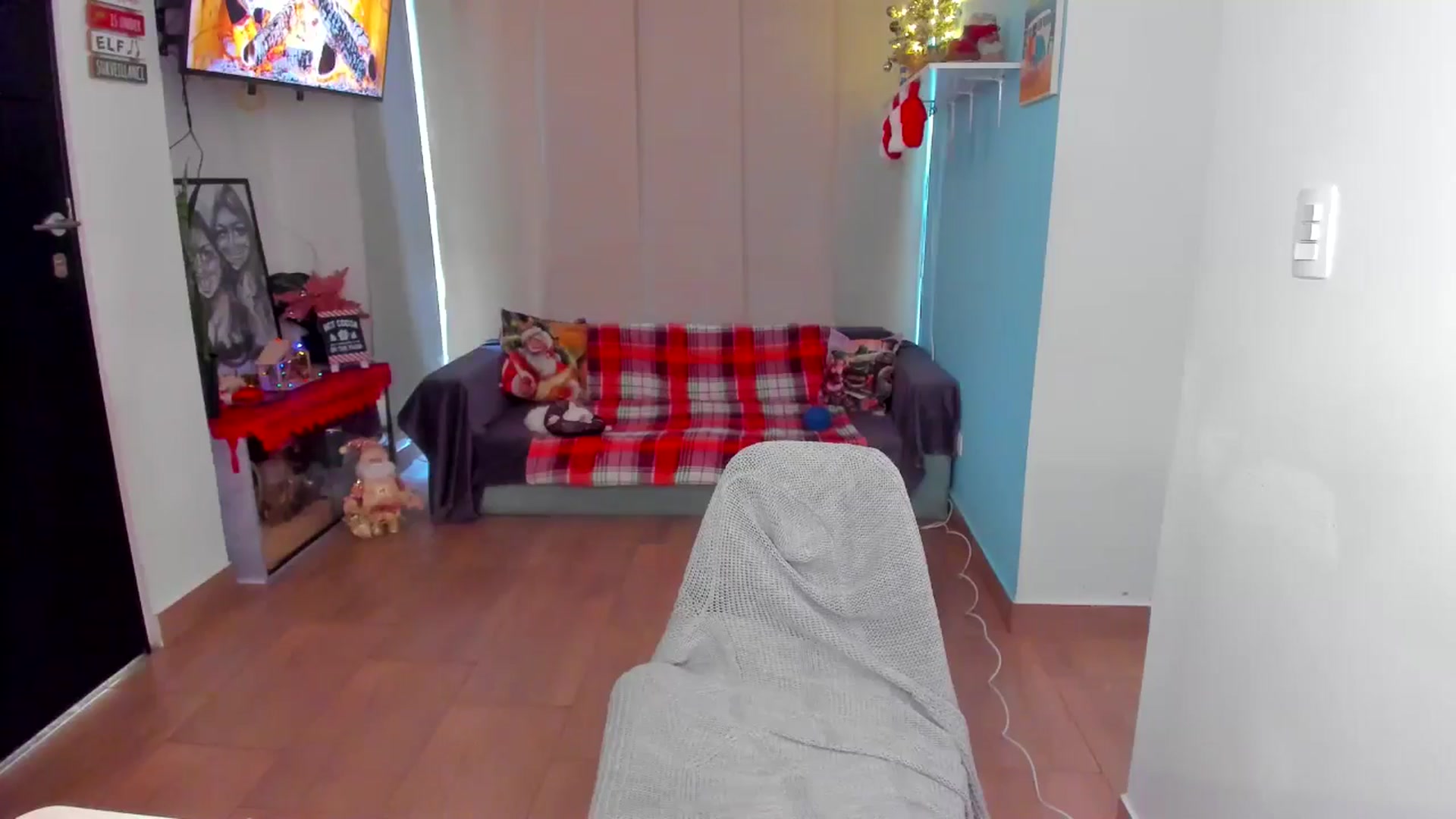 Gallery image thumbnail from SarishaLove's myfreecams stream on, 12/22/2024, 14:09 image 20 of 20