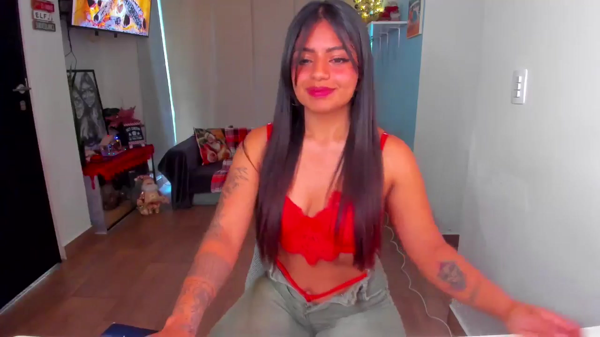 Gallery image thumbnail from SarishaLove's myfreecams stream on, 12/22/2024, 15:34 image 20 of 20
