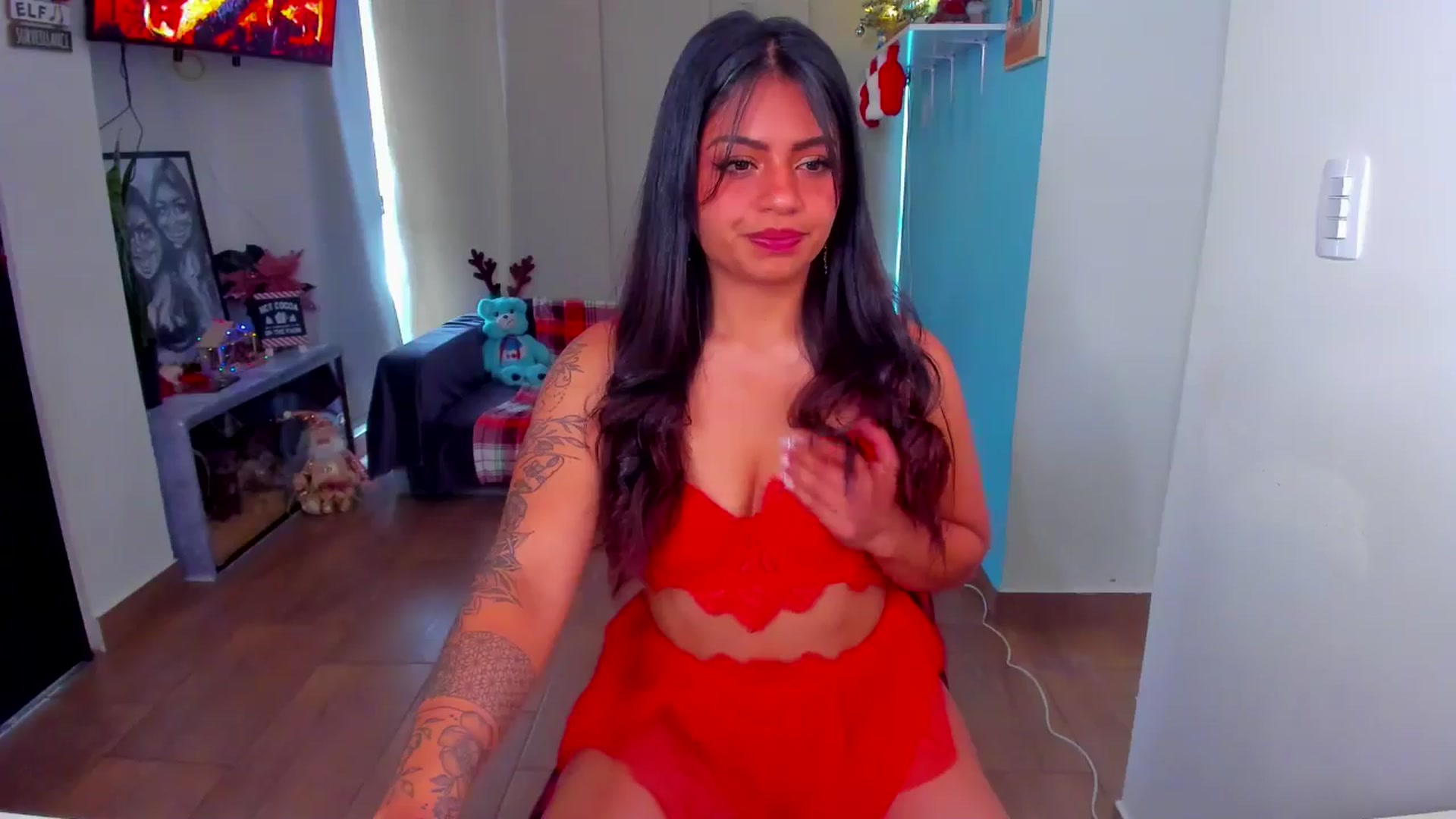 Gallery image thumbnail from SarishaLove's myfreecams stream on, 12/24/2024, 13:12 image 20 of 20