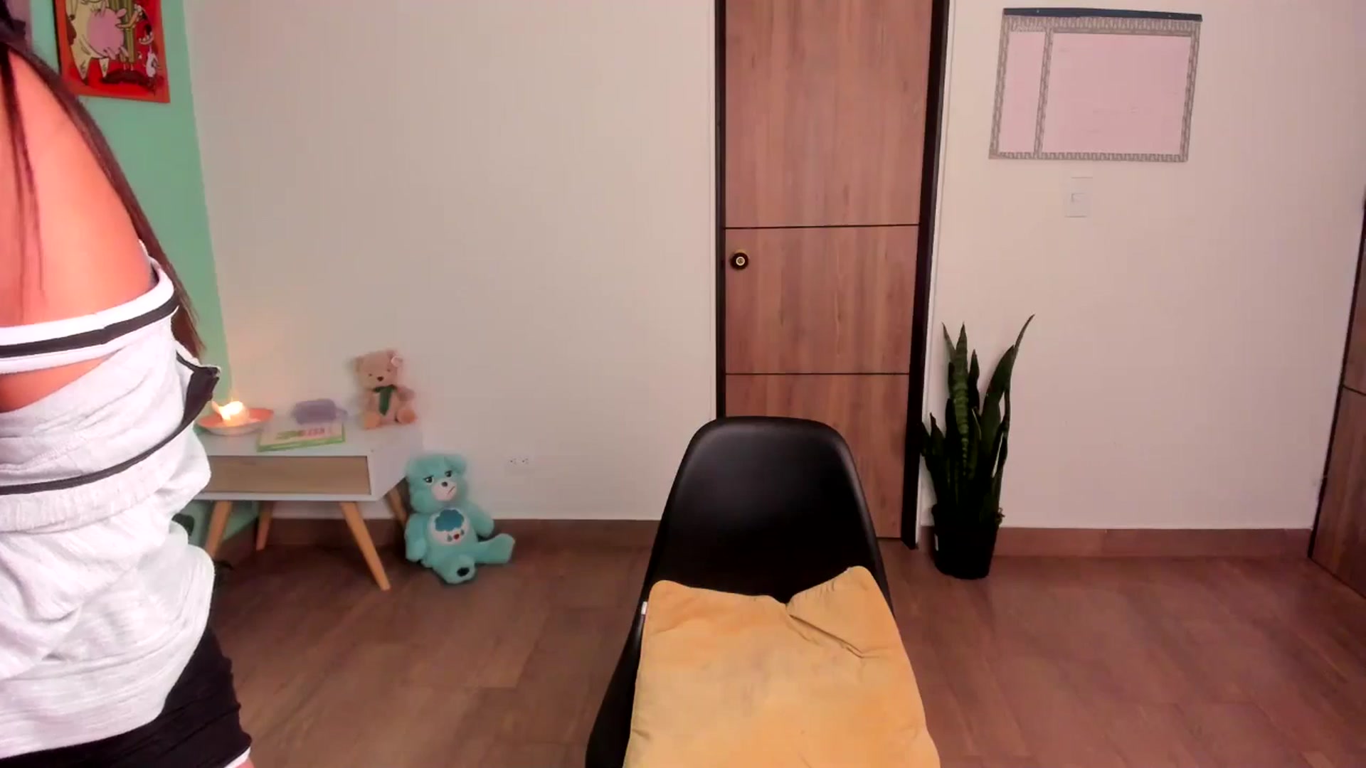 Gallery image thumbnail from SarishaLove's myfreecams stream on, 03/02/2025, 11:36 image 11 of 20
