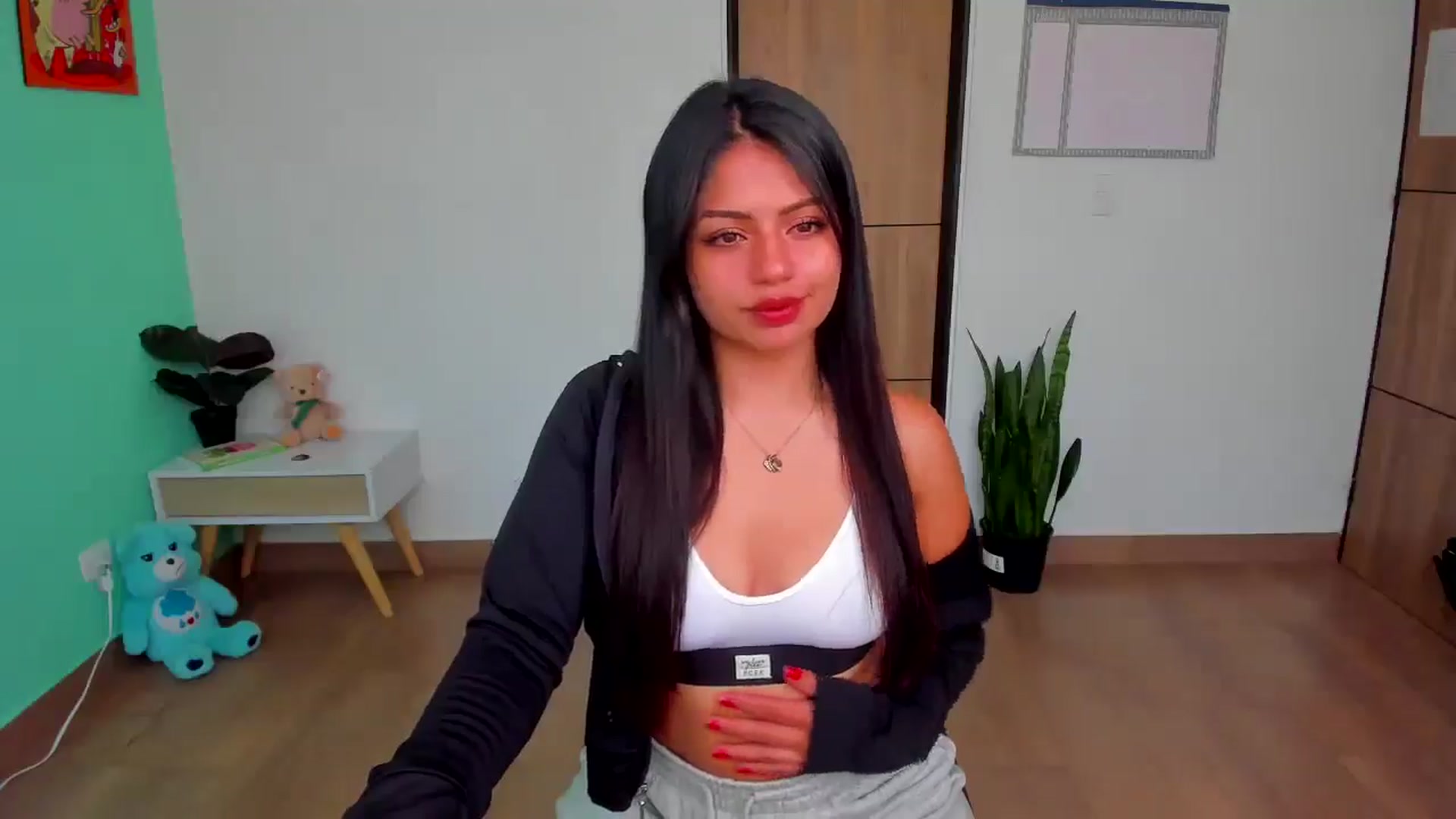 Gallery image thumbnail from SarishaLove's myfreecams stream on, 03/17/2025, 13:14 image 14 of 20