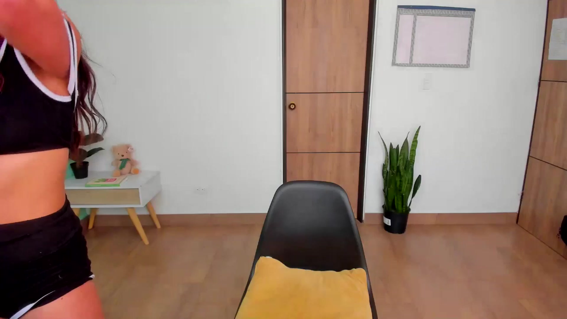 Gallery image thumbnail from SarishaLove's myfreecams stream on, 03/18/2025, 13:12 image 11 of 20