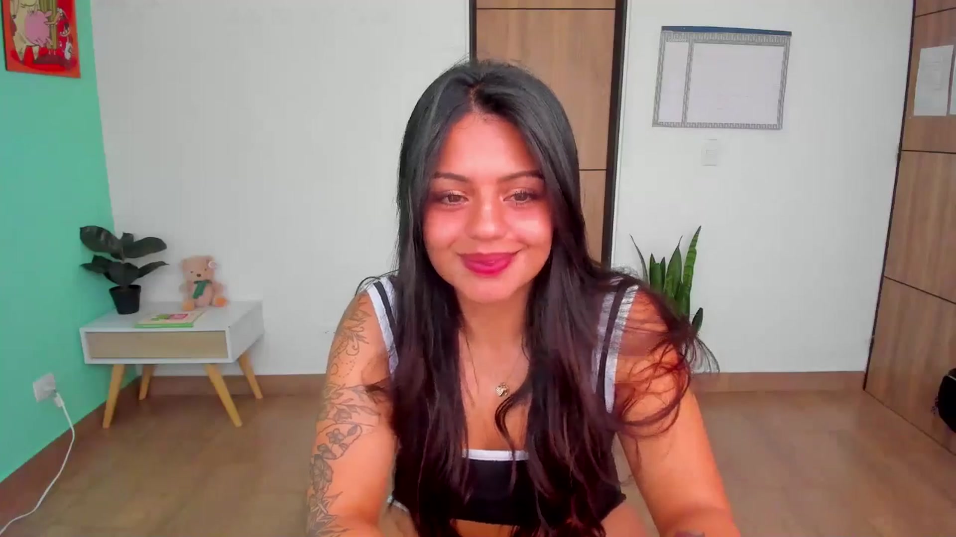 Gallery image thumbnail from SarishaLove's myfreecams stream on, 03/18/2025, 13:25 image 19 of 20