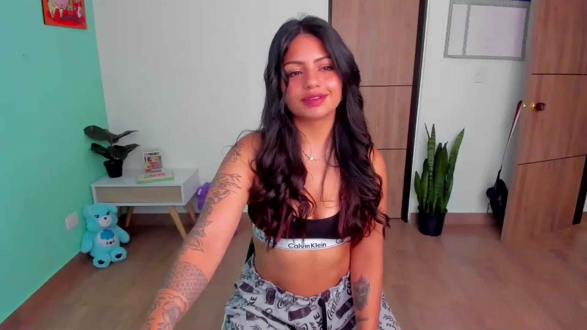 Gallery image thumbnail from SarishaLove's myfreecams stream on, 03/22/2025, 12:50 image 2 of 20