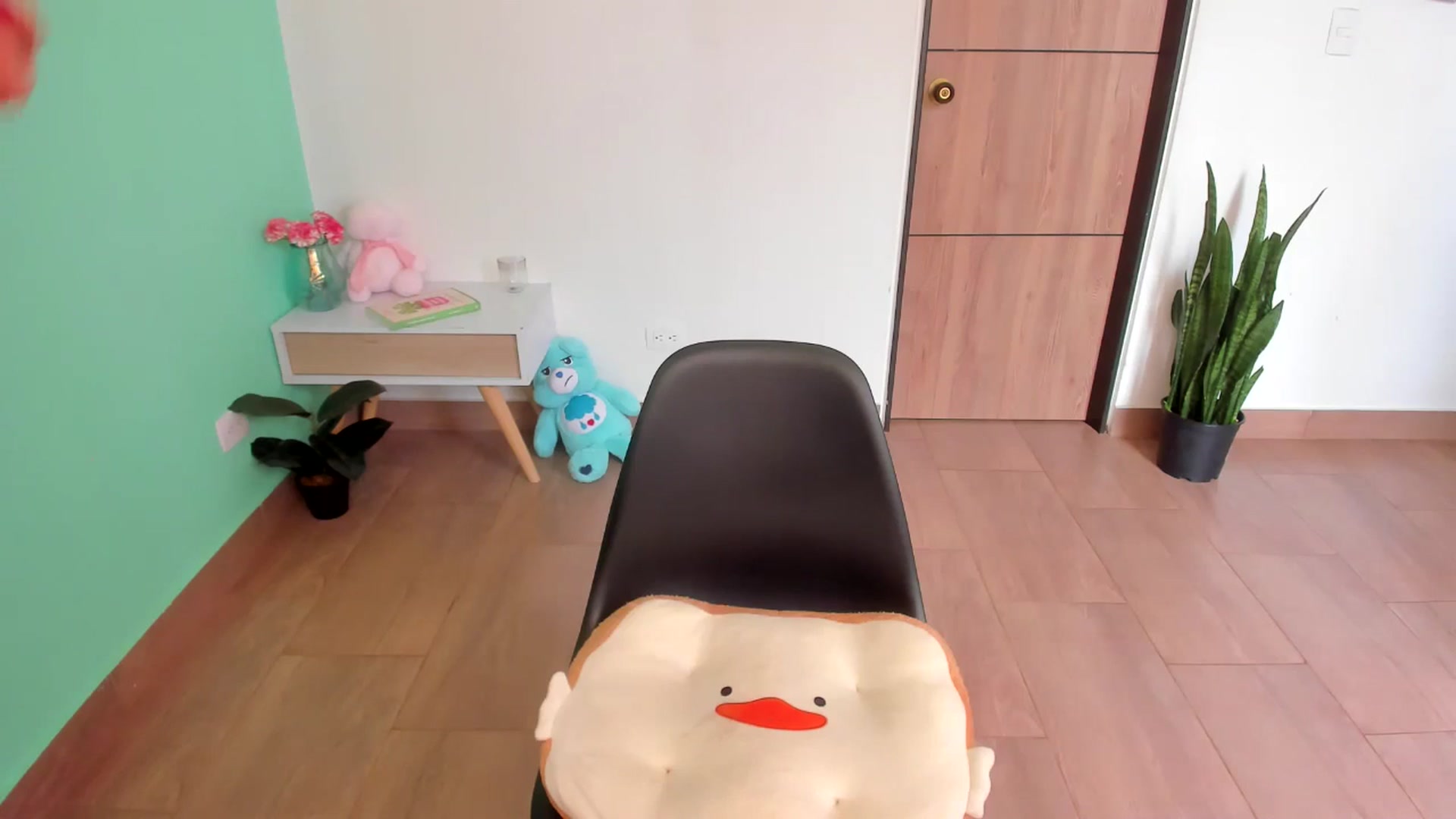 Gallery image thumbnail from SarishaLove's myfreecams stream on, 04/05/2025, 14:48 image 4 of 20