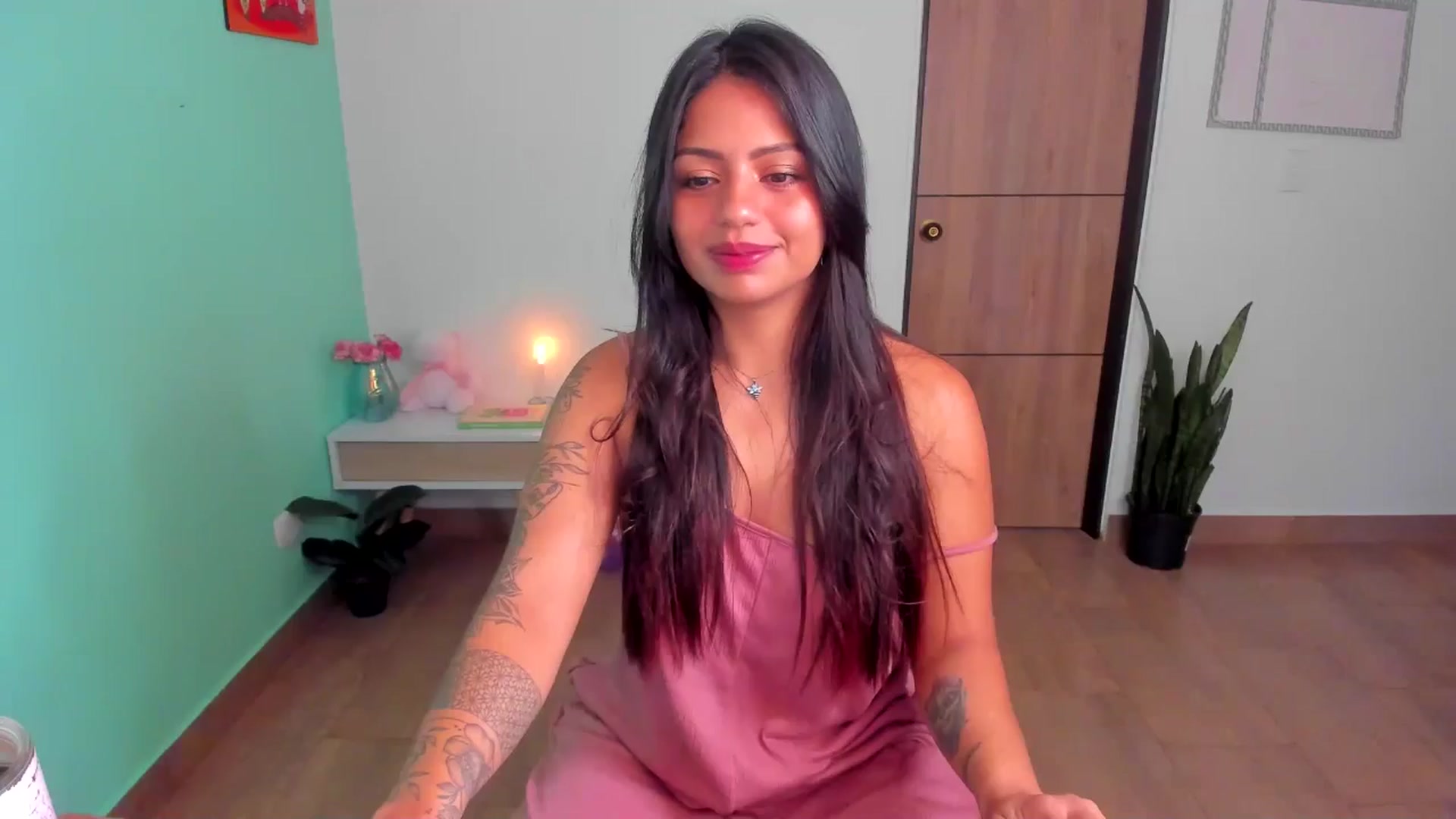 Gallery image thumbnail from SarishaLove's myfreecams stream on, 04/07/2025, 11:48 image 1 of 20
