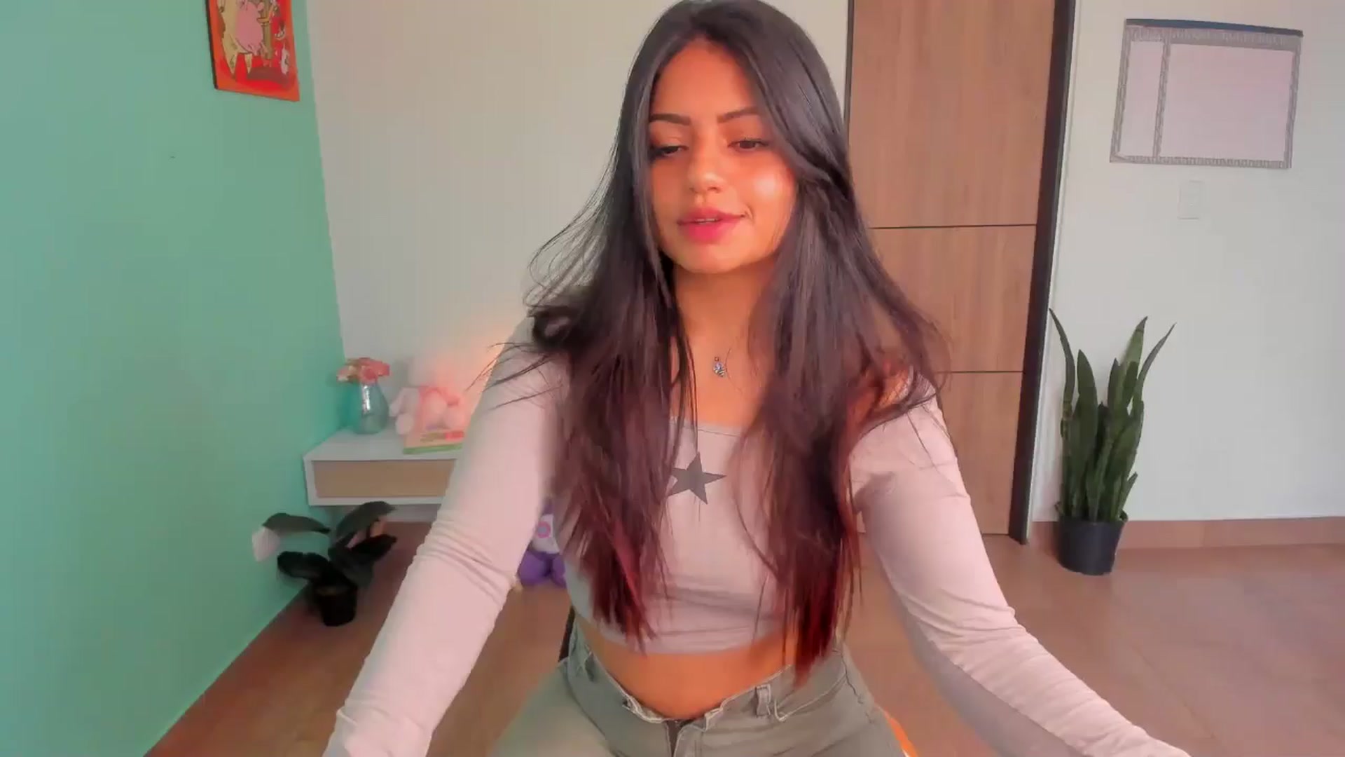 Gallery image thumbnail from SarishaLove's myfreecams stream on, 04/09/2025, 12:05 image 19 of 20
