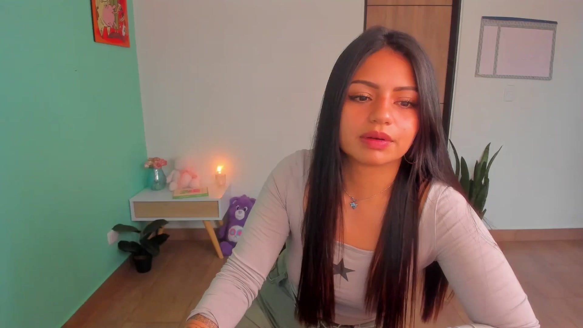 Gallery image thumbnail from SarishaLove's myfreecams stream on, 04/09/2025, 13:37 image 2 of 20