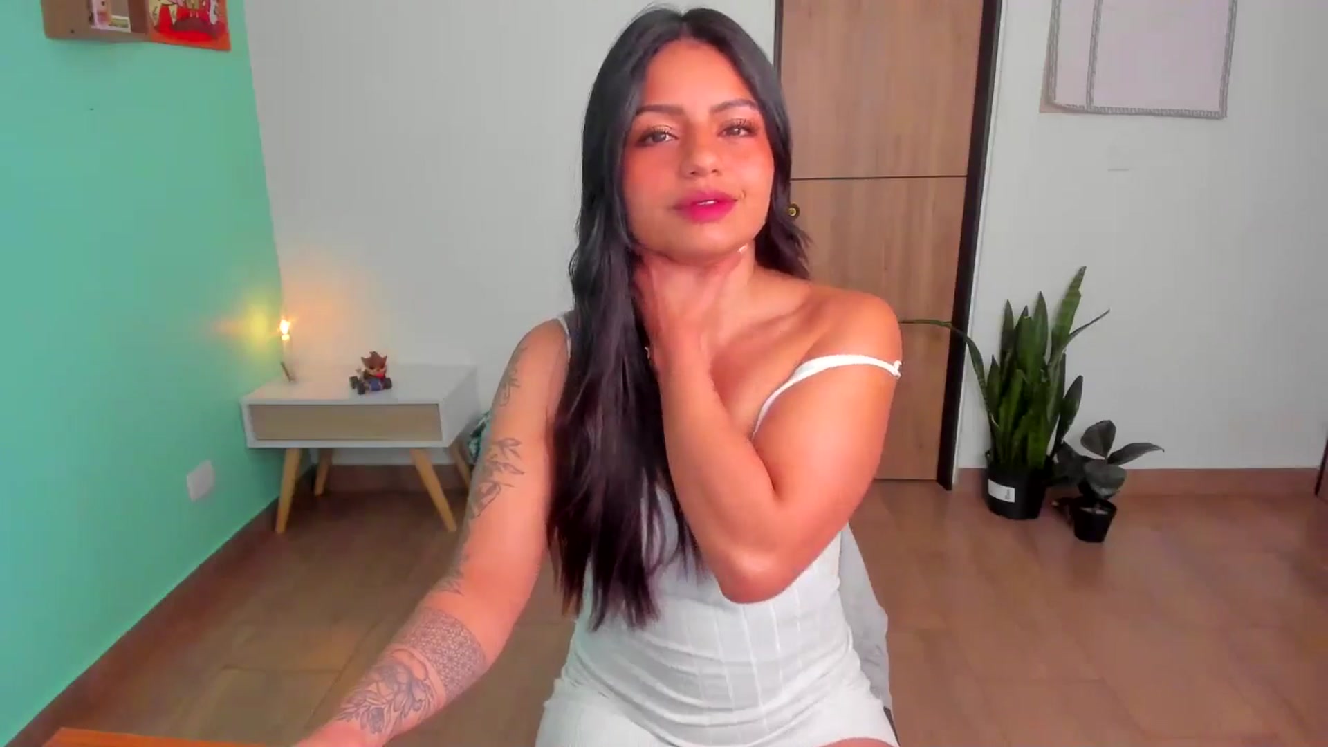 Gallery image thumbnail from SarishaLove's myfreecams stream on, 06/14/2025, 12:15 image 6 of 20