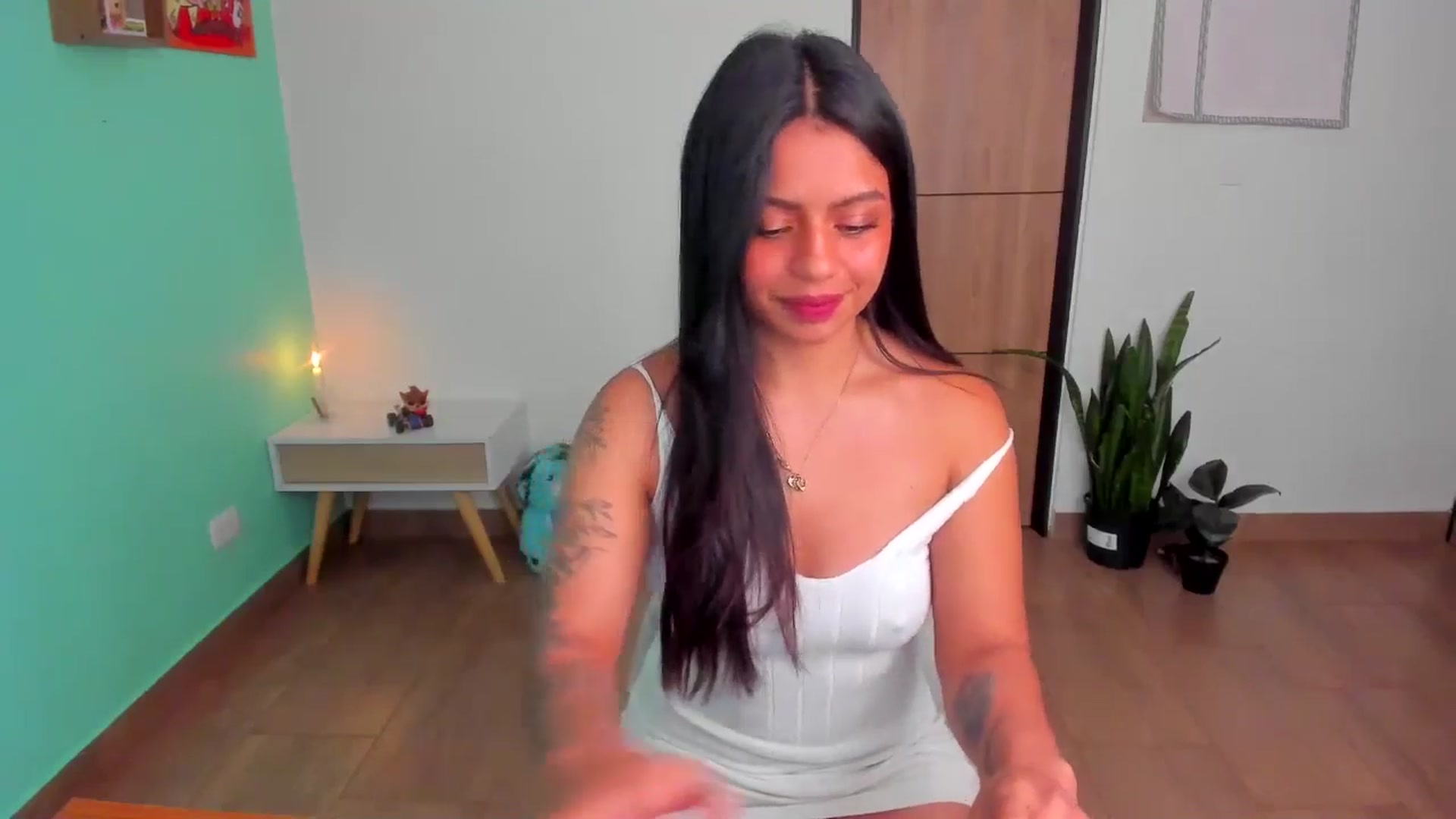 Gallery image thumbnail from SarishaLove's myfreecams stream on, 06/14/2025, 12:15 image 5 of 20