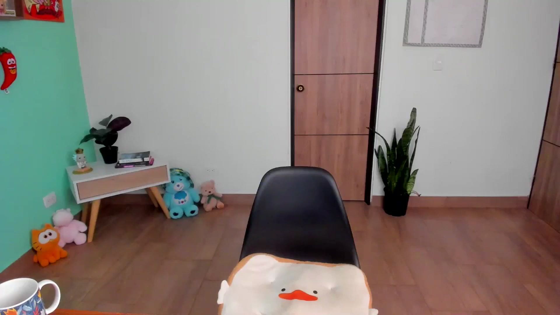 Gallery image thumbnail from SarishaLove's myfreecams stream on, 07/06/2025, 11:32 image 9 of 20