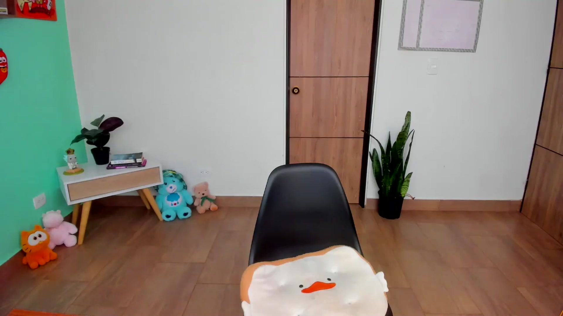 Gallery image thumbnail from SarishaLove's myfreecams stream on, 07/06/2025, 14:12 image 19 of 20
