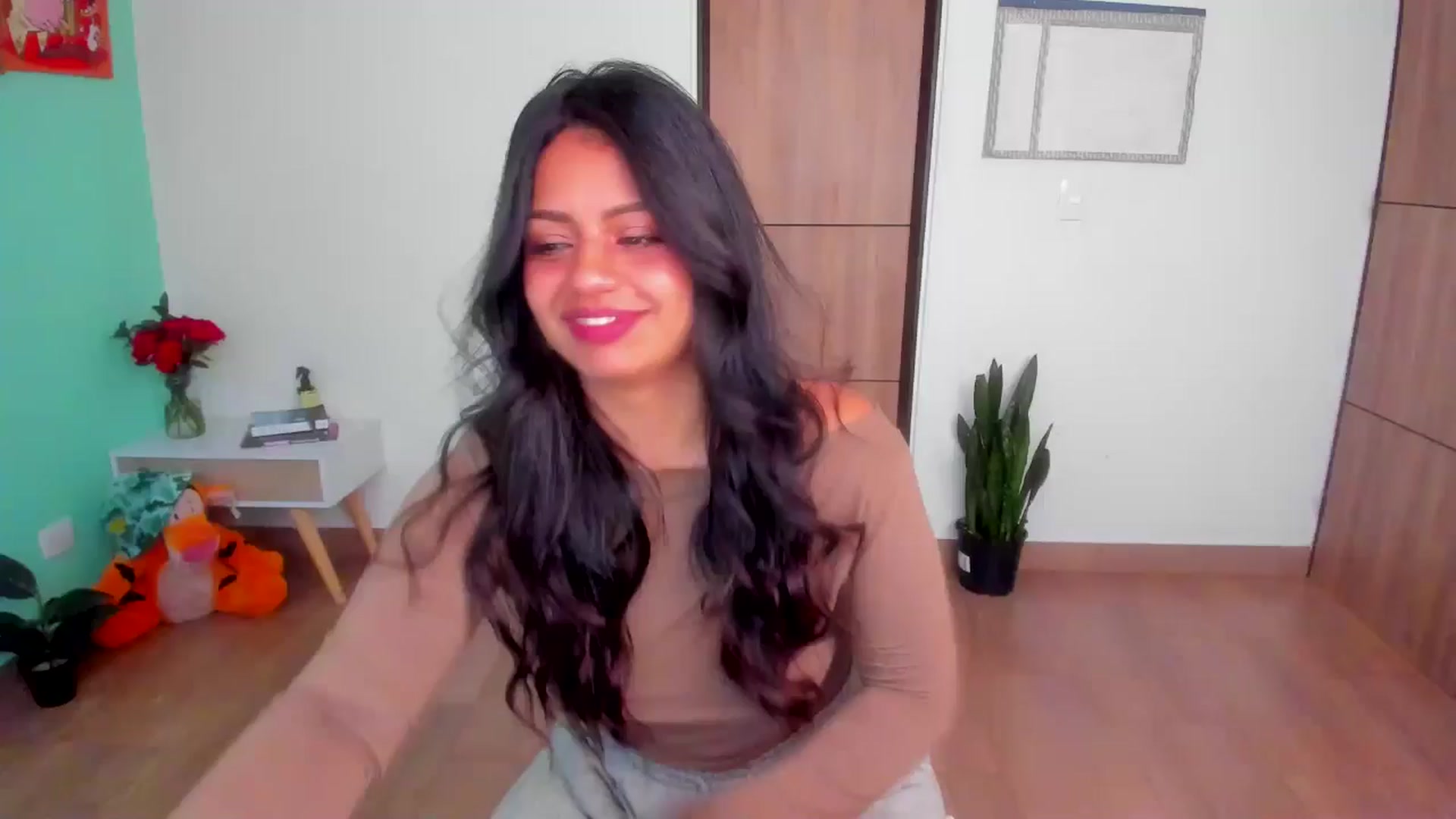 Gallery image thumbnail from SarishaLove's myfreecams stream on, 09/28/2025, 12:03 image 3 of 20