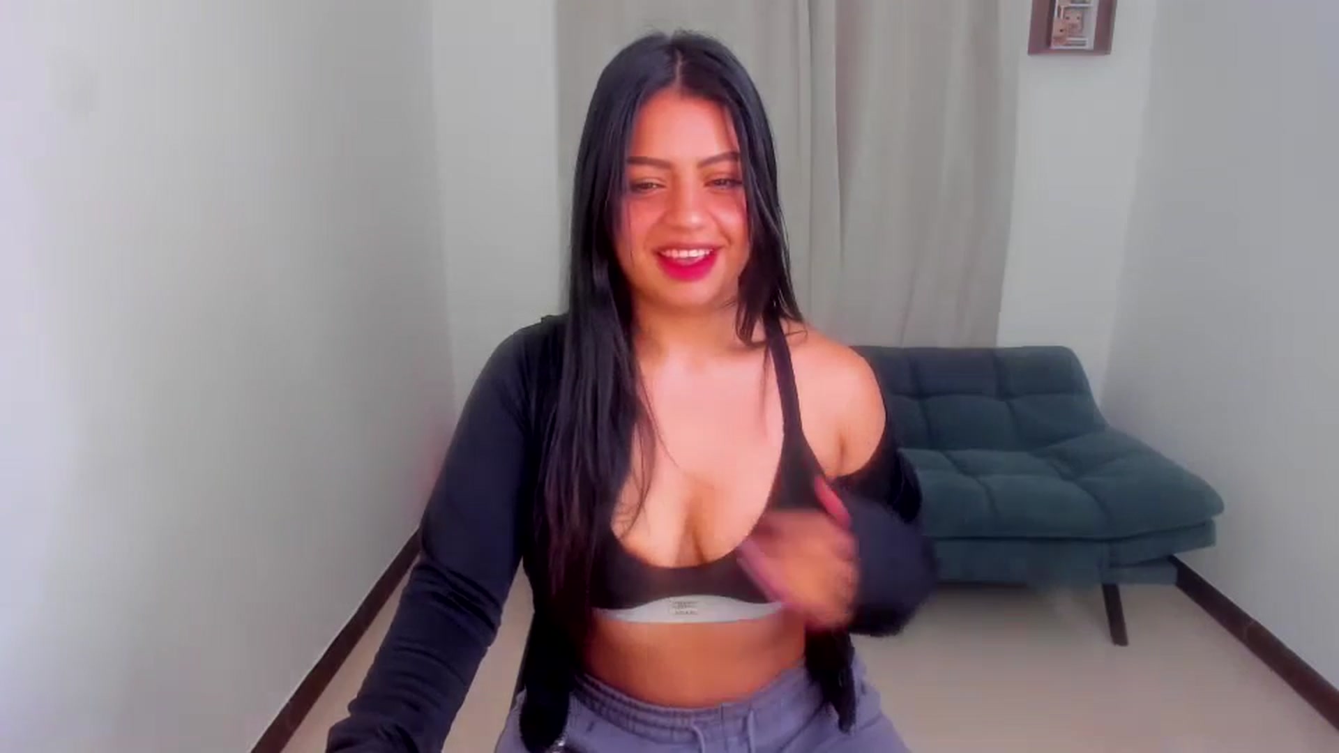 Gallery image thumbnail from SarishaLove's myfreecams stream on, 12/22/2025, 11:58 image 2 of 20
