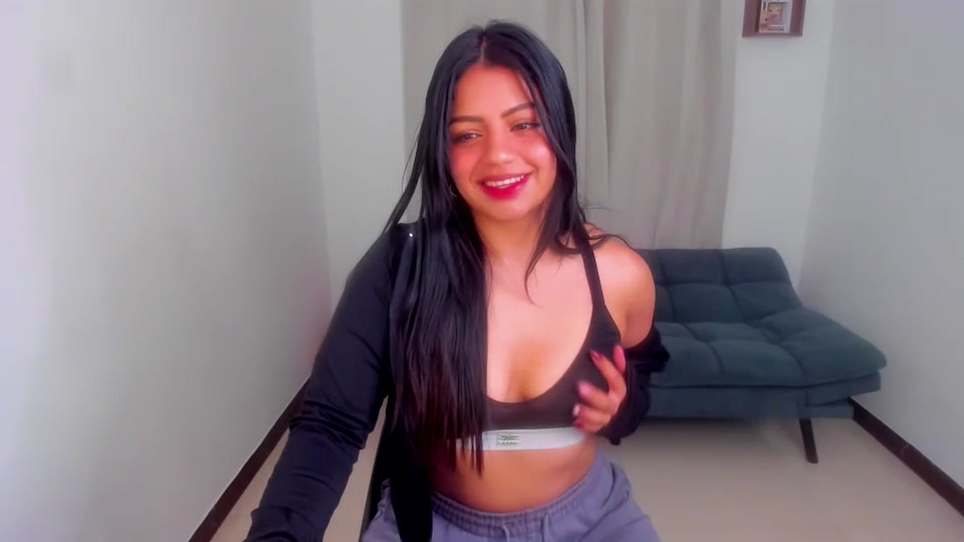 Gallery image thumbnail from SarishaLove's myfreecams stream on, 12/22/2025, 11:58 image 3 of 20