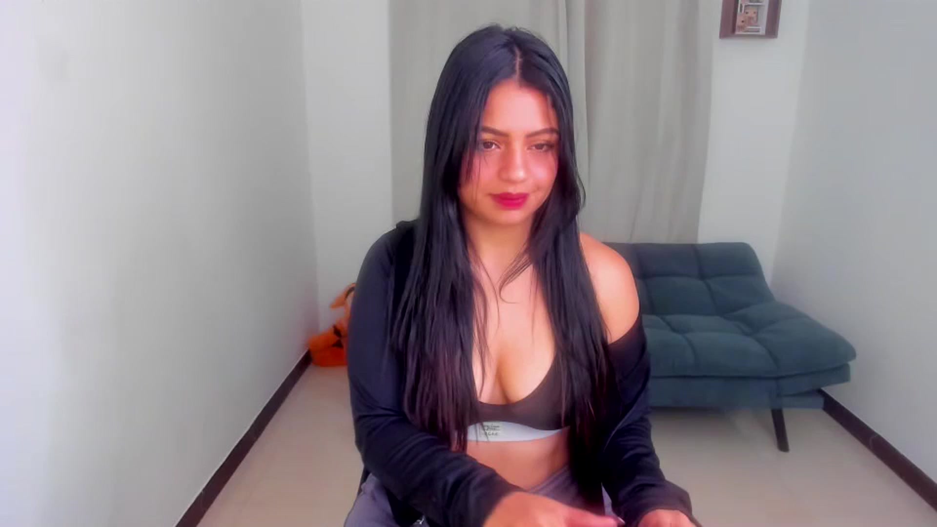 Gallery image thumbnail from SarishaLove's myfreecams stream on, 12/22/2025, 11:58 image 1 of 20