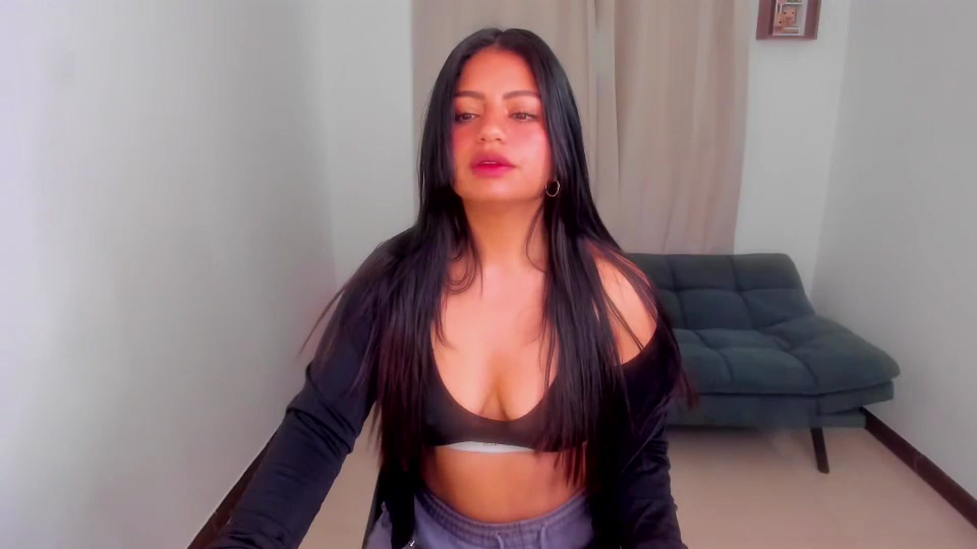 Gallery image thumbnail from SarishaLove's myfreecams stream on, 12/22/2025, 11:58 image 7 of 20
