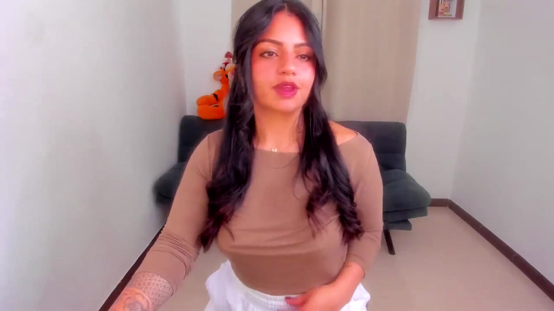 Gallery image thumbnail from SarishaLove's myfreecams stream on, 12/30/2025, 14:40 image 18 of 20