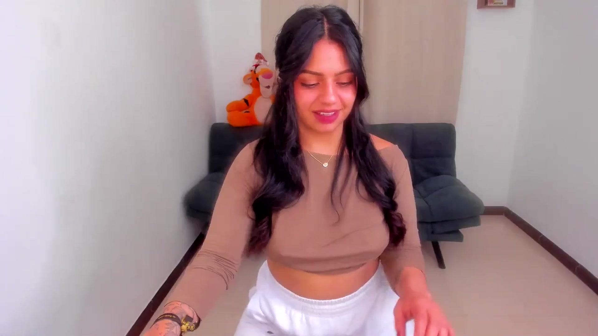 Gallery image thumbnail from SarishaLove's myfreecams stream on, 12/30/2025, 14:40 image 5 of 20